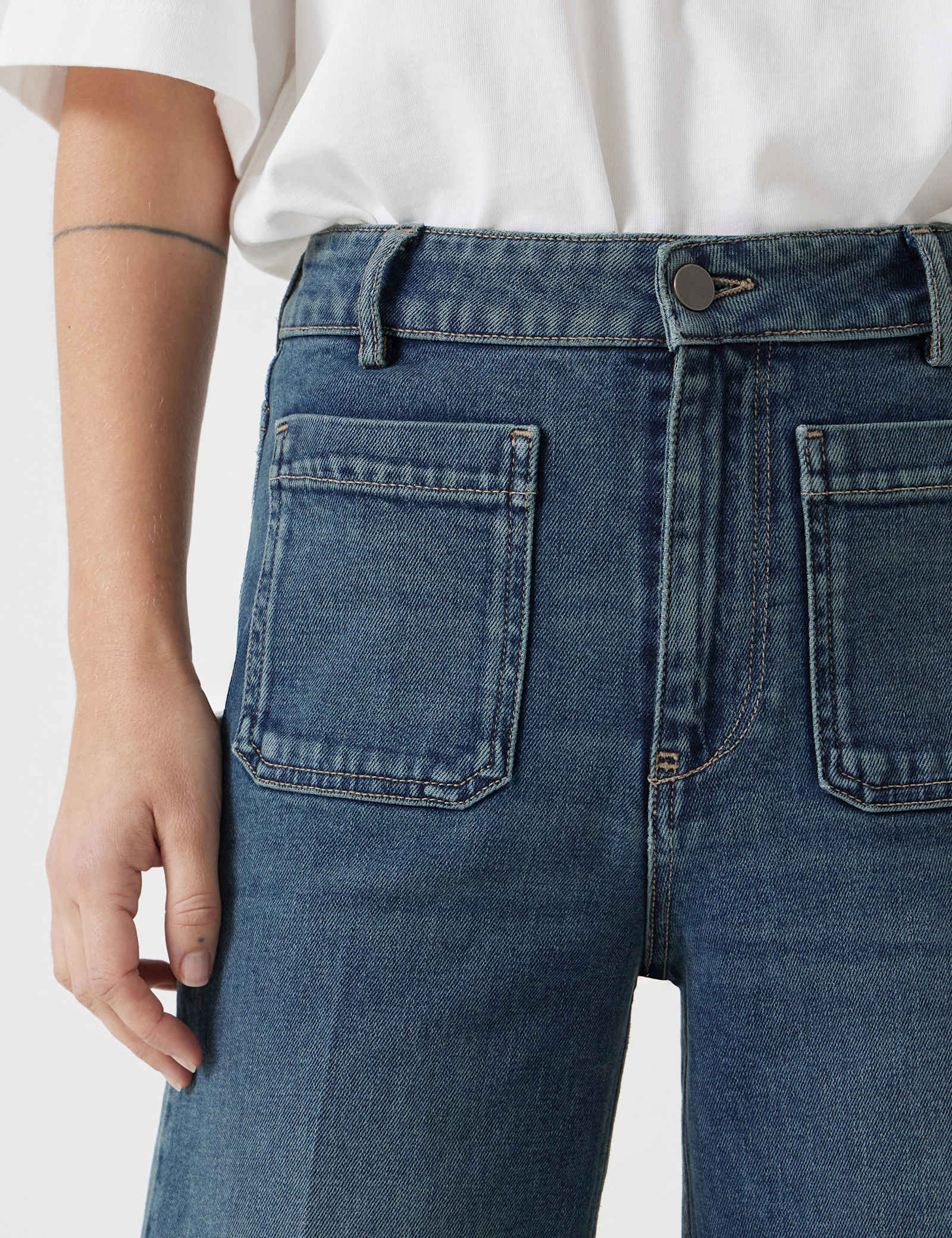 Rowan High Waisted Flared Jeans - image 4