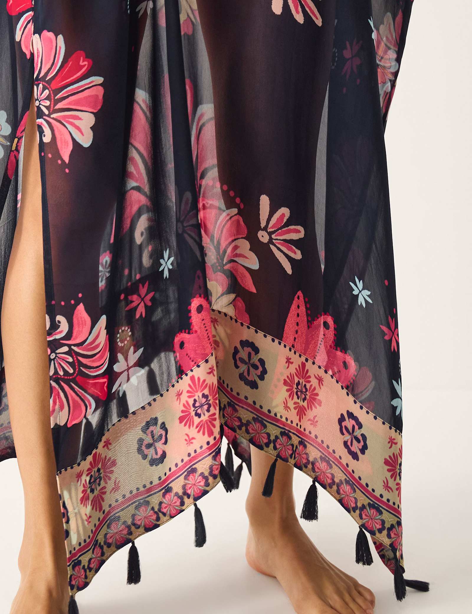 Floral V-Neck Relaxed Kaftan Dress - image 3