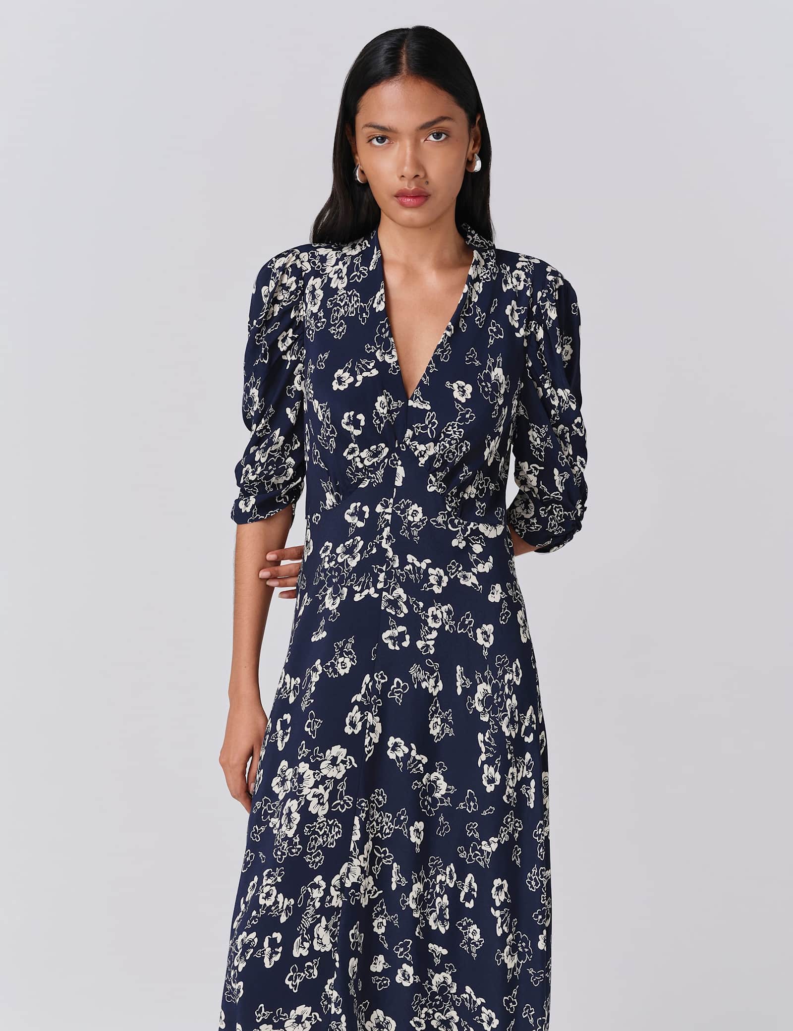 Crepe Floral V-Neck Midi Wrap Dress - image 3