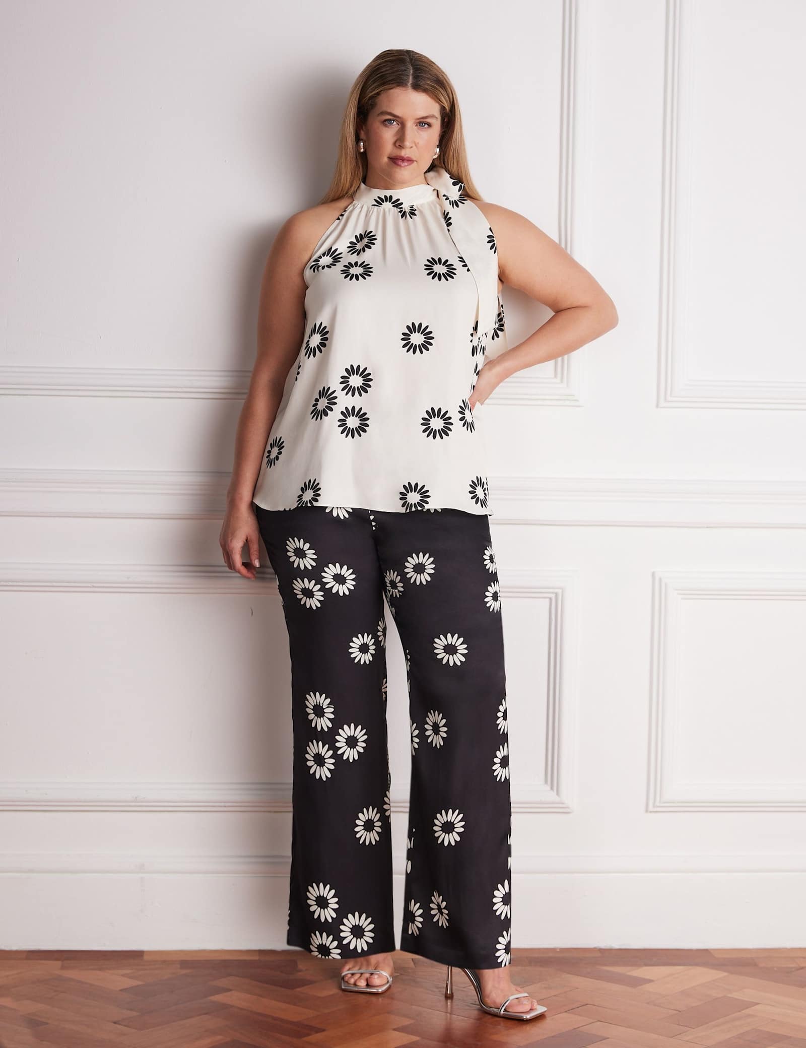 Floral Print Bow Halter Neck Top - image 4