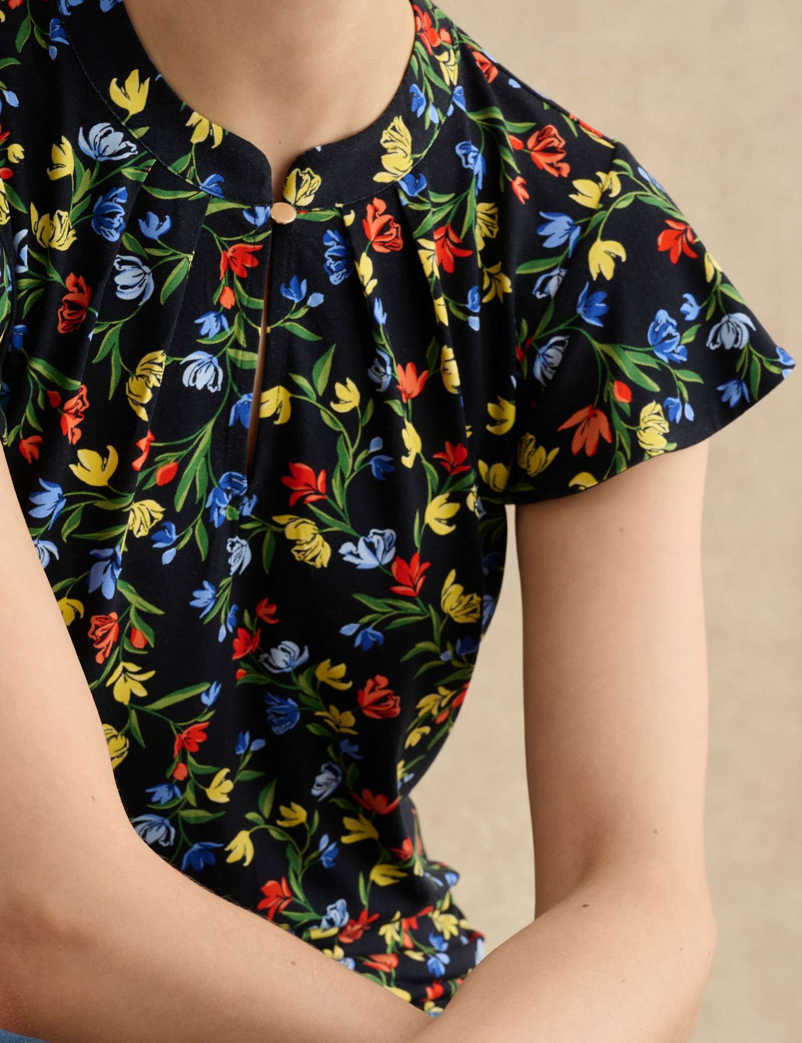 Floral Angel Sleeve Top - image 3