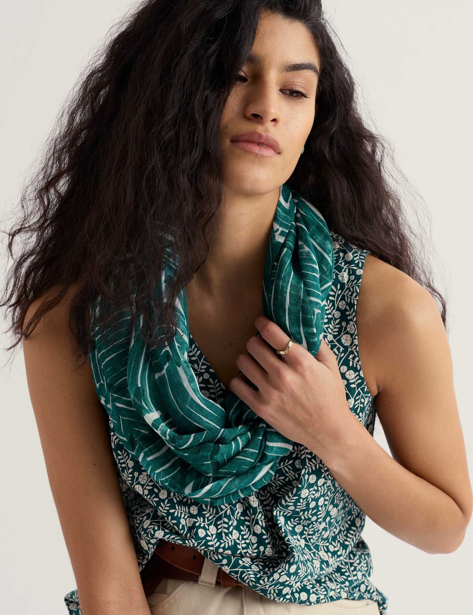 Modal Rich Geometric Snood - image 4
