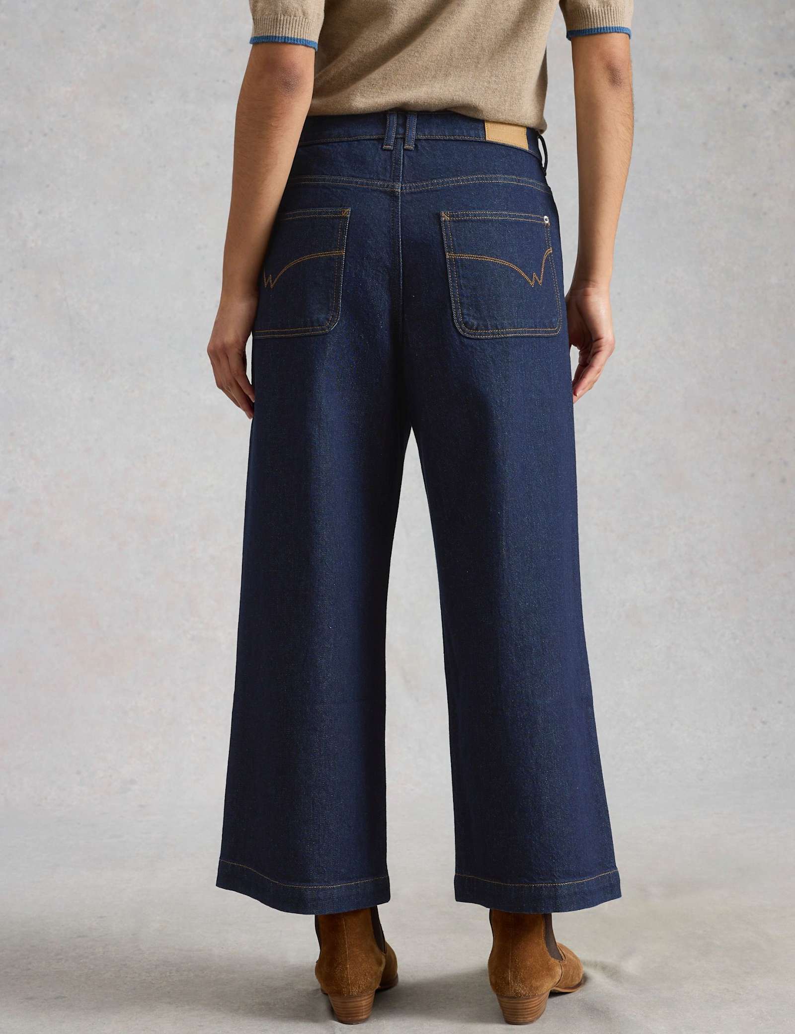 Mid Rise Wide Leg Cropped Jeans - image 5
