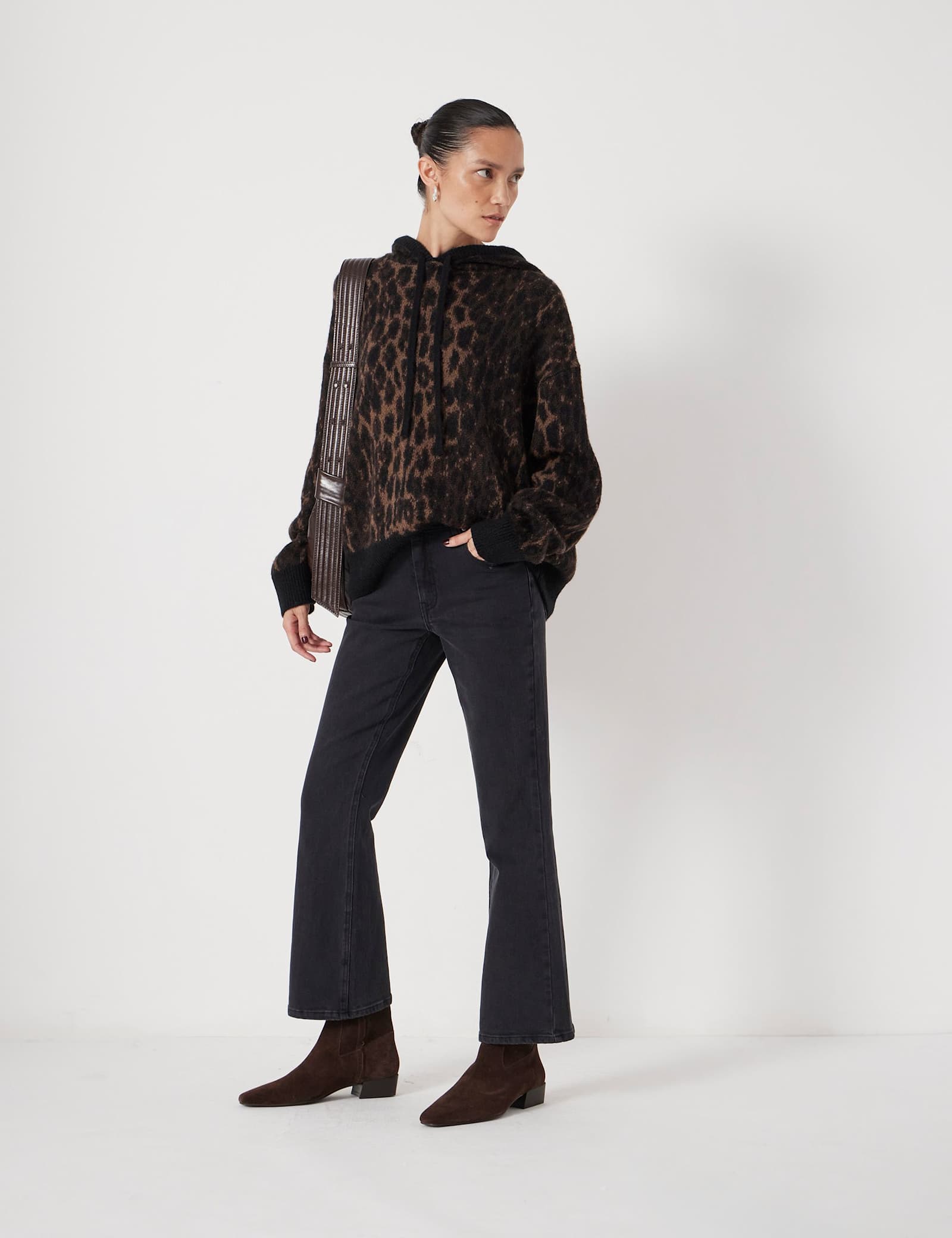 Mid Rise Bootcut Cropped Jeans - image 5
