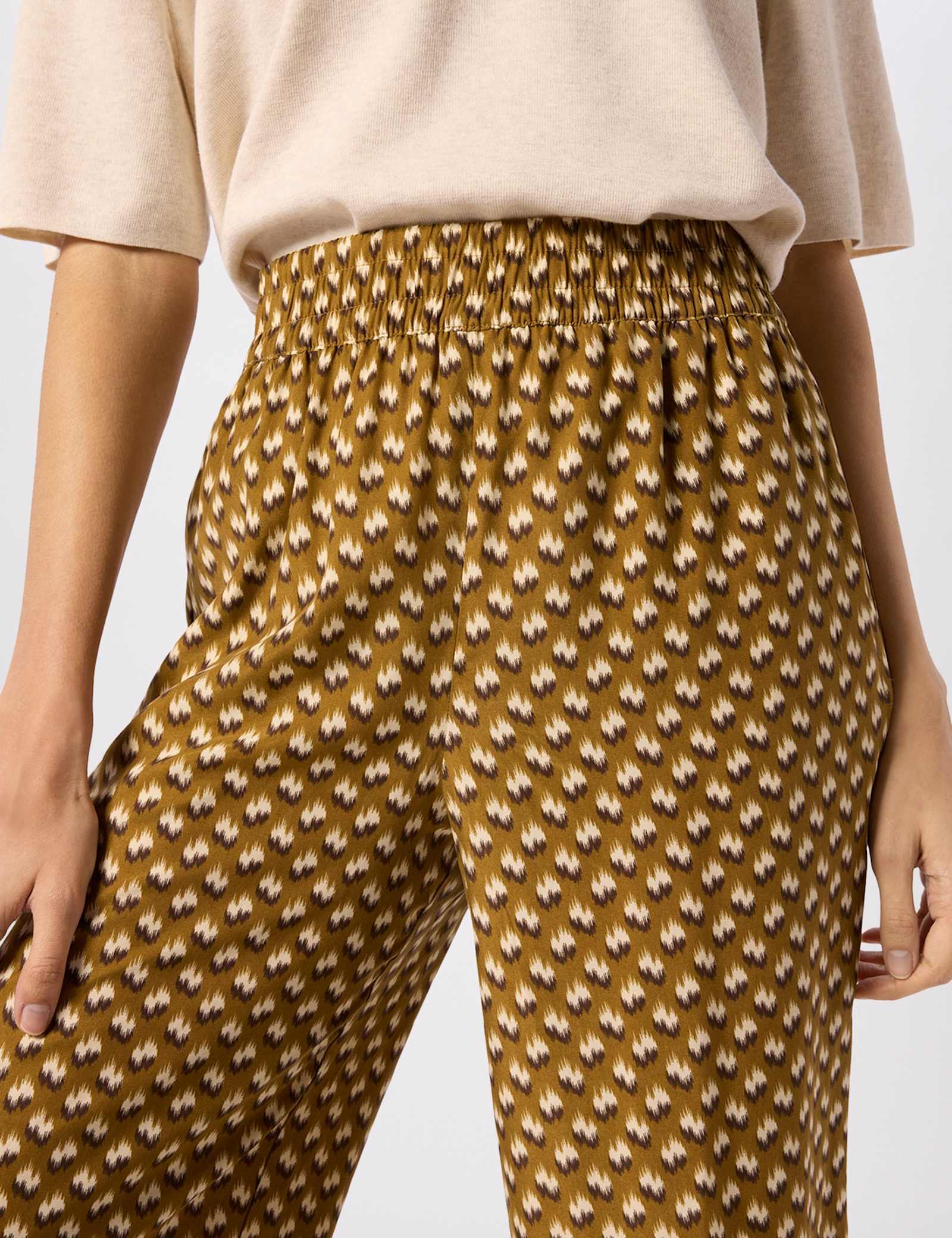 Cupro Rich Printed Wide Leg Cropped Trousers - image 3