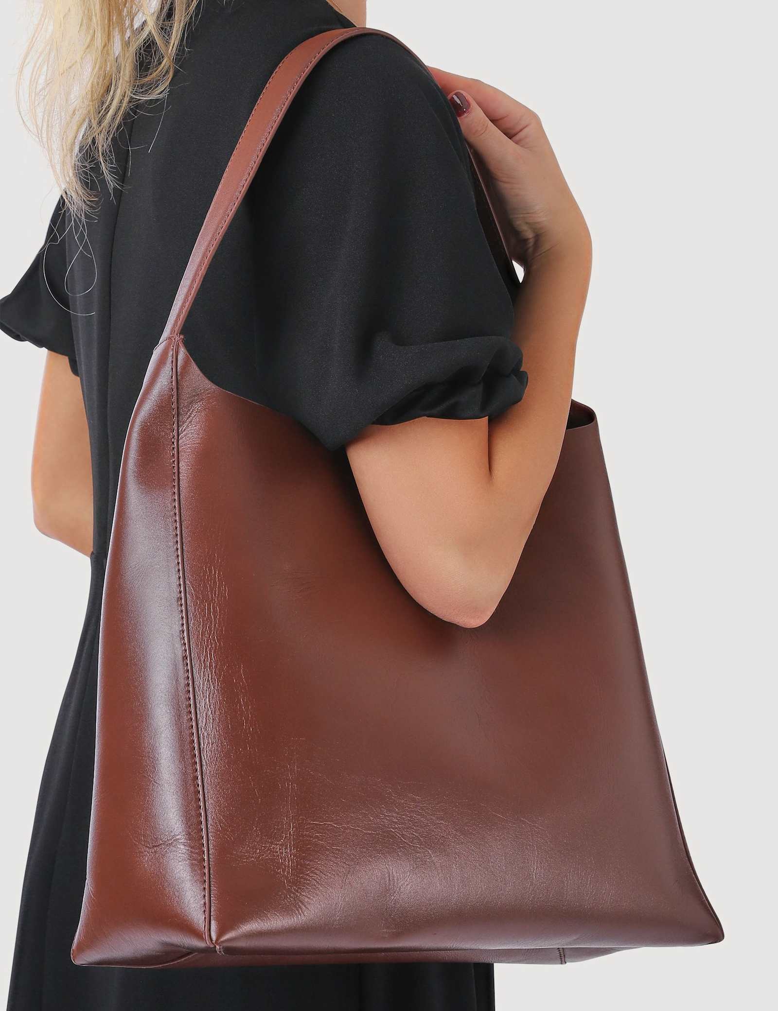 Leather Adjustable Strap Shoulder Bag - image 4