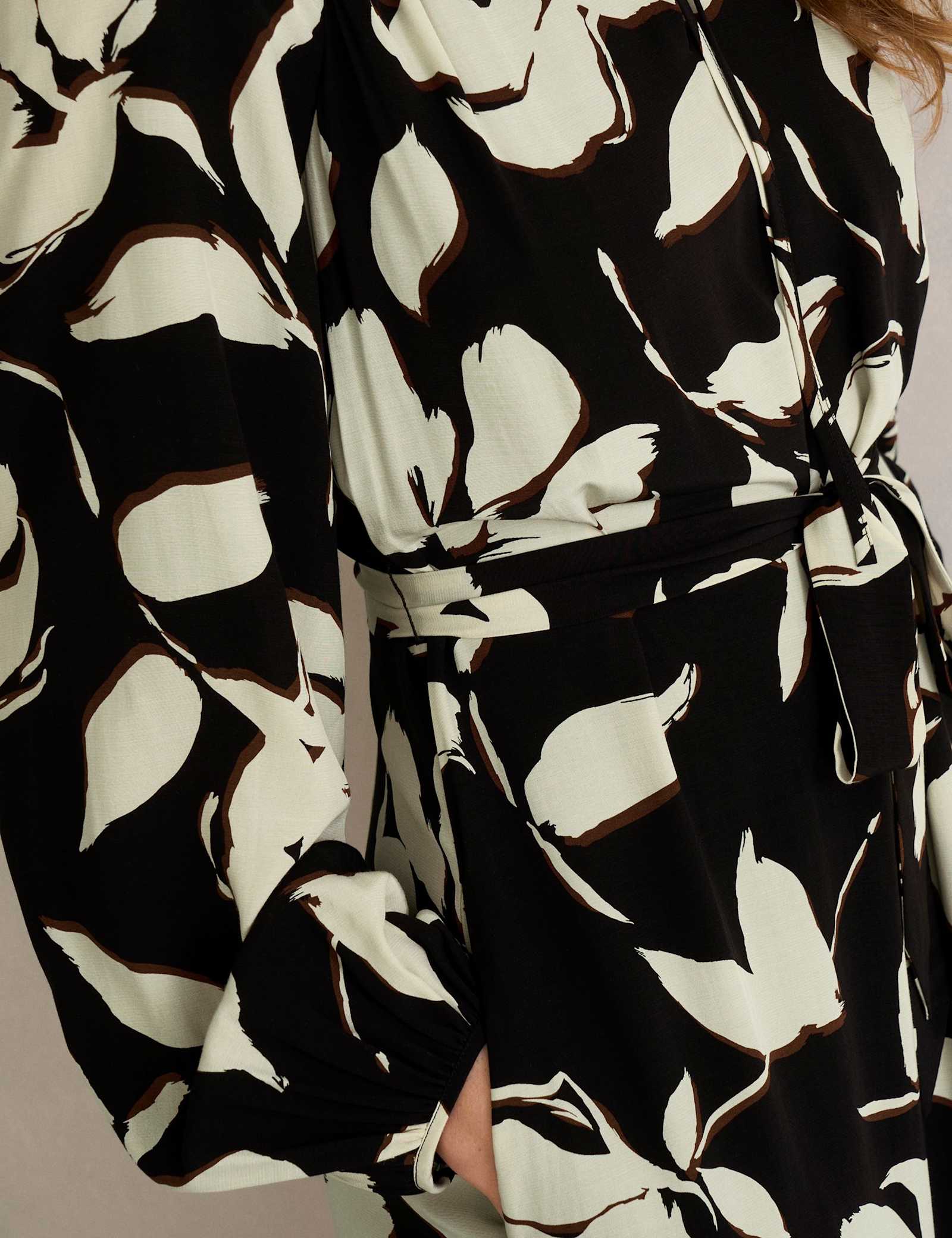 Evelyn Floral Tie Neck Midi Wrap Dress - image 3