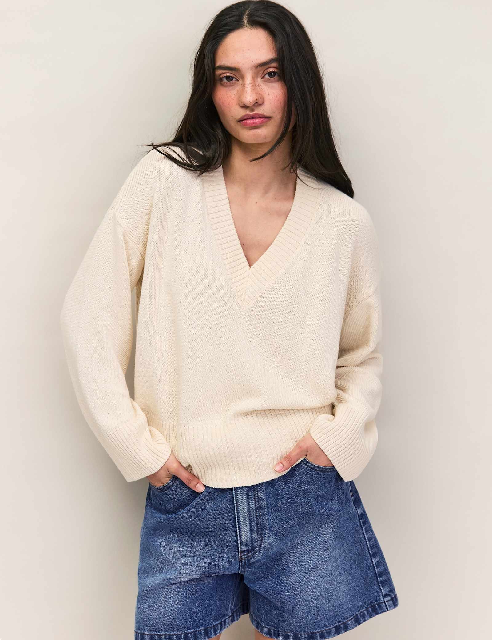 Cotton Blend Textured V-Neck Relaxed Jumper - image 1
