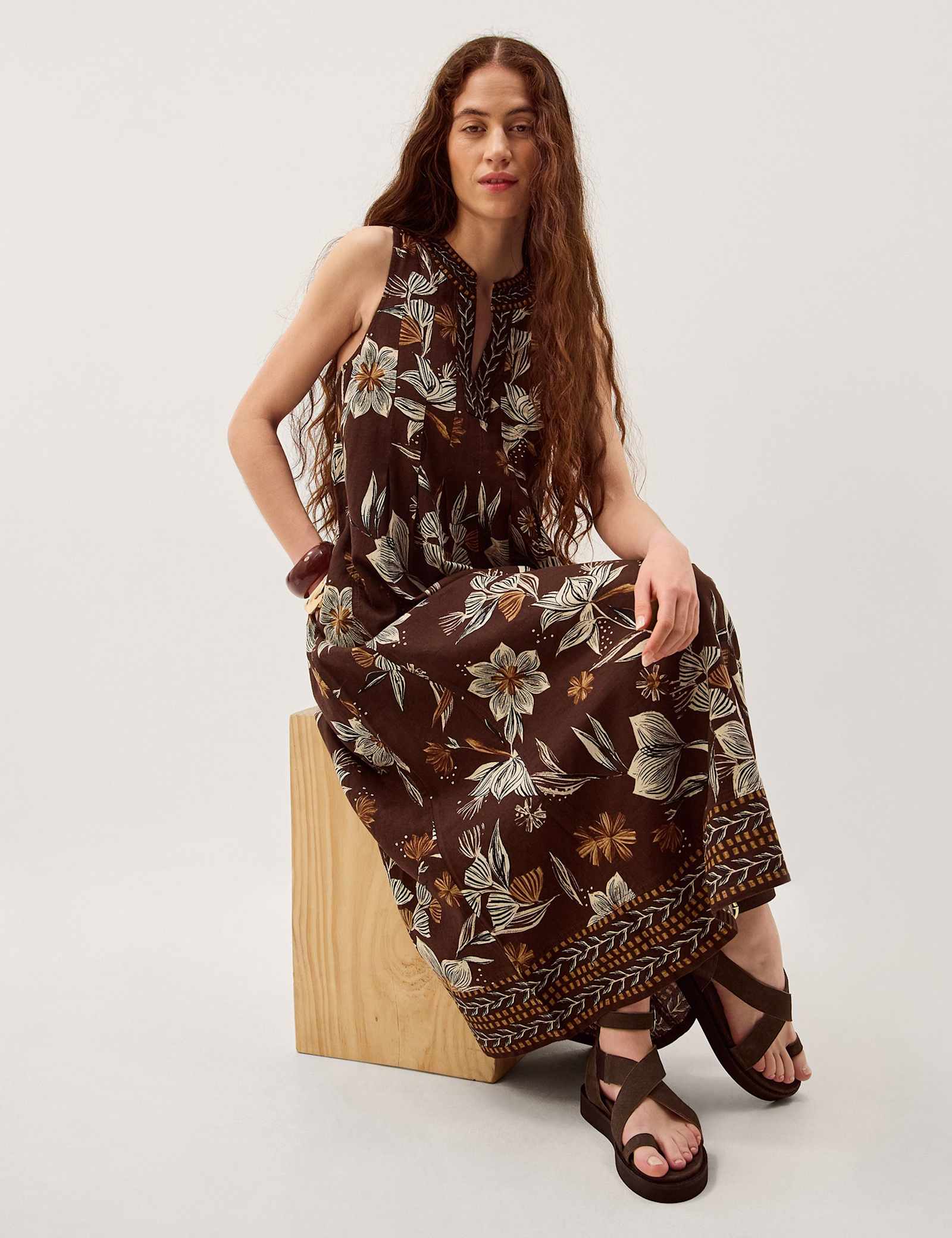 Linen Rich Floral V-Neck Midi Shift Dress - image 5