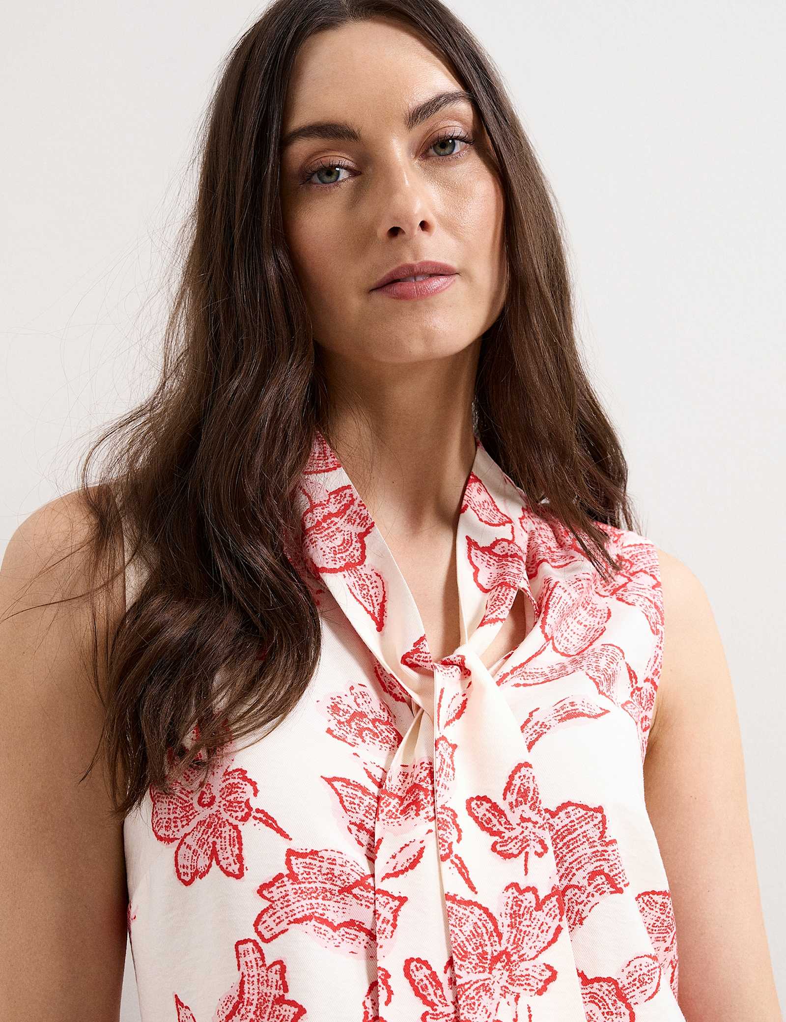 Floral Tie Neck Blouse - image 3
