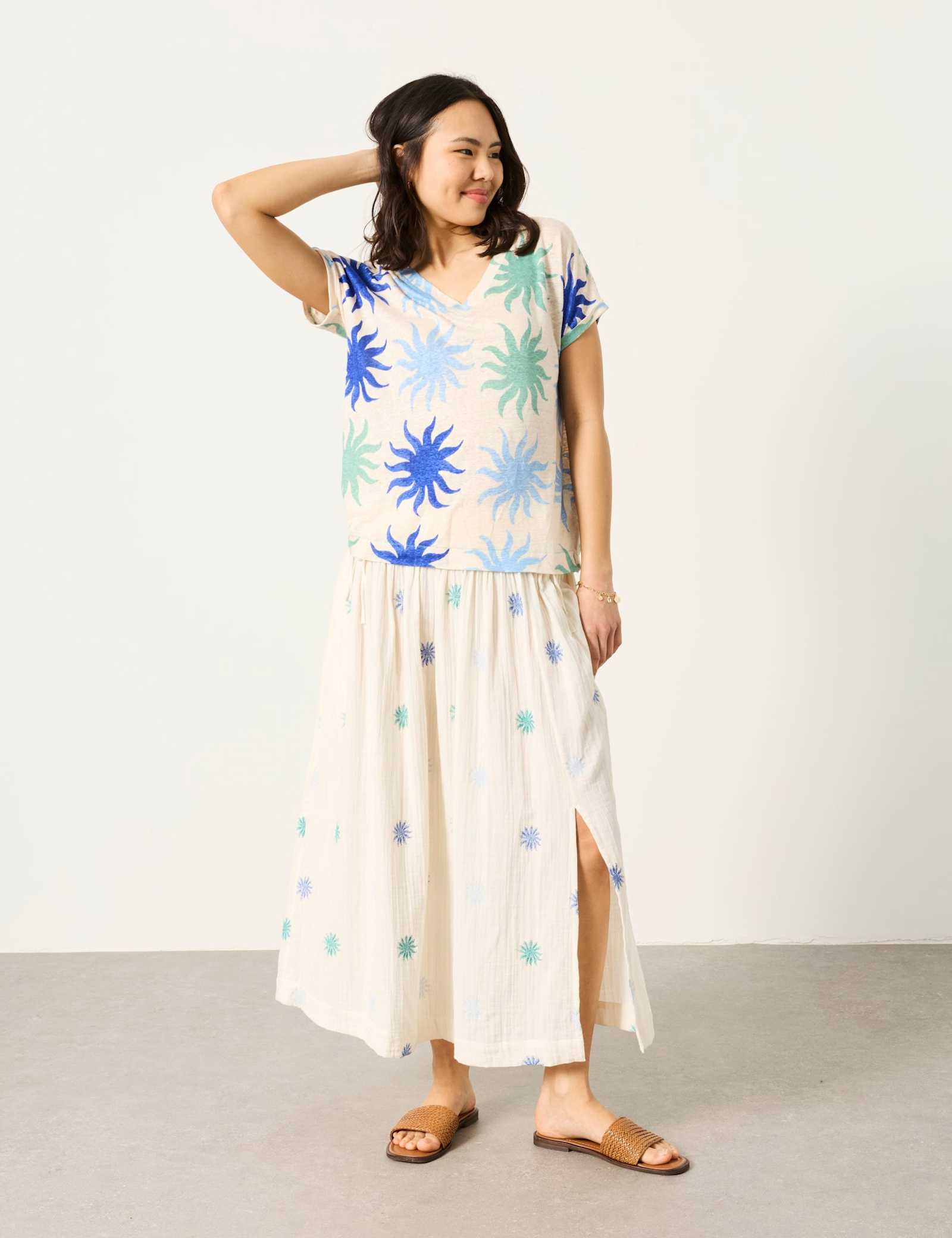 Pure Linen Printed V-Neck T-Shirt - image 4