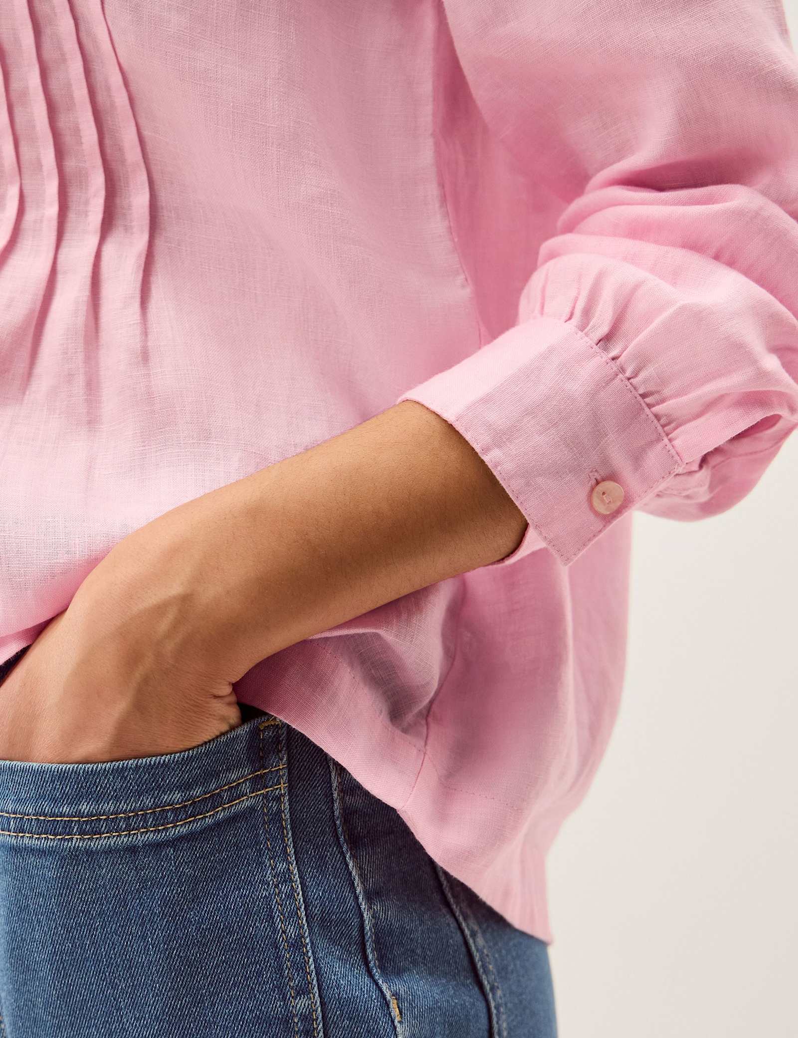 Pure Linen Collared V-Neck Pintuck Blouse - image 3