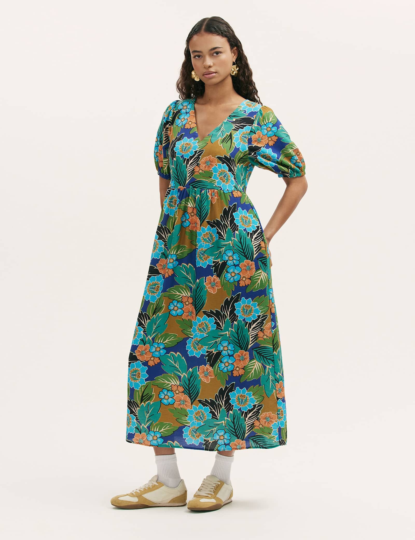 Floral V-Neck Midi Smock Dress - image 1