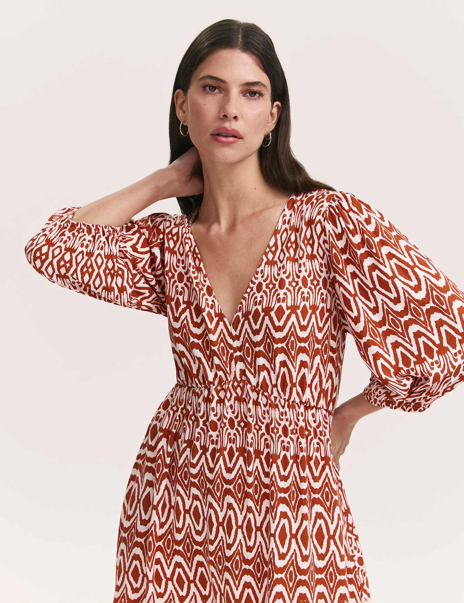 Printed V-Neck Midaxi Waisted Dress - image 3