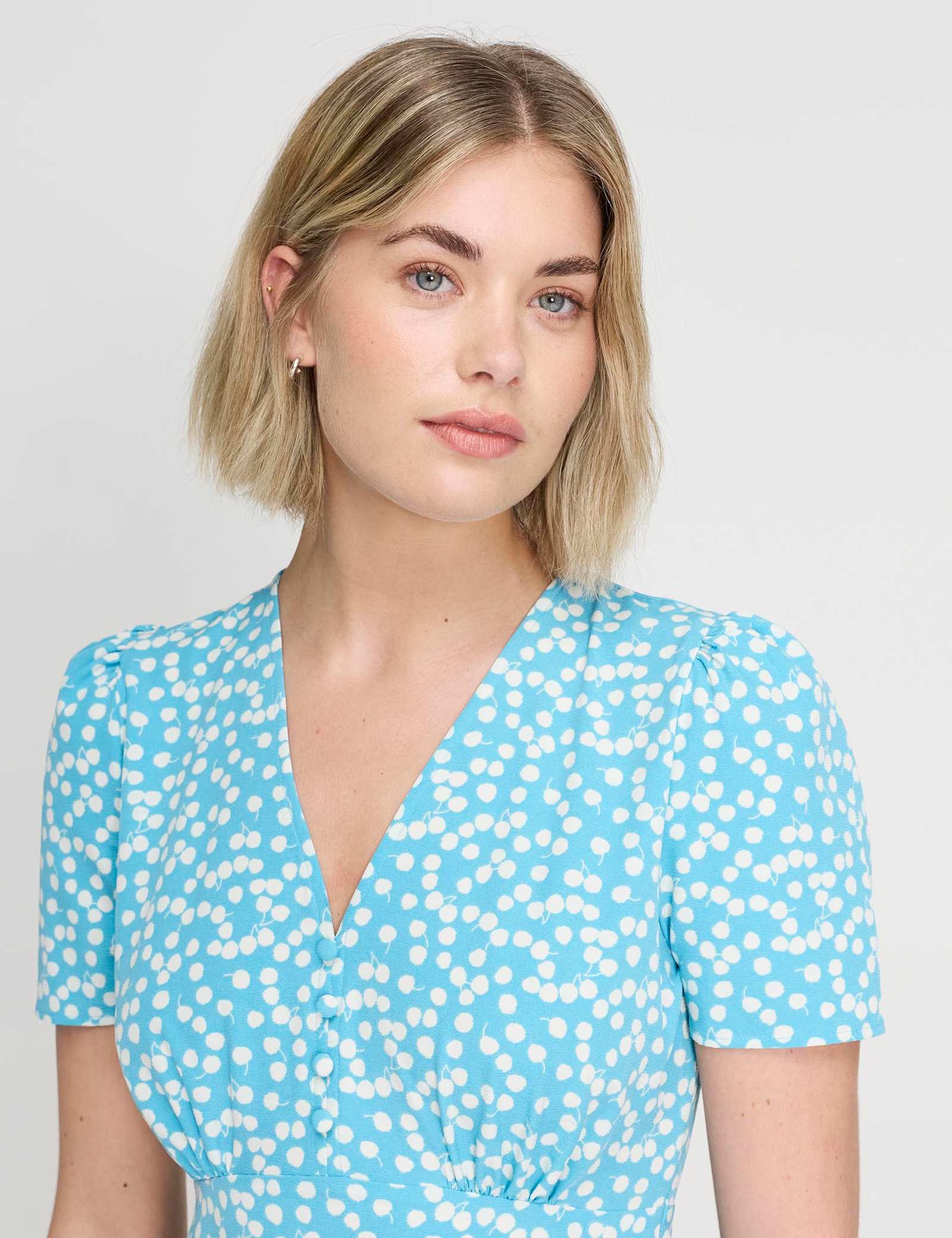 Printed V-Neck Midi Tea Dress - image 2