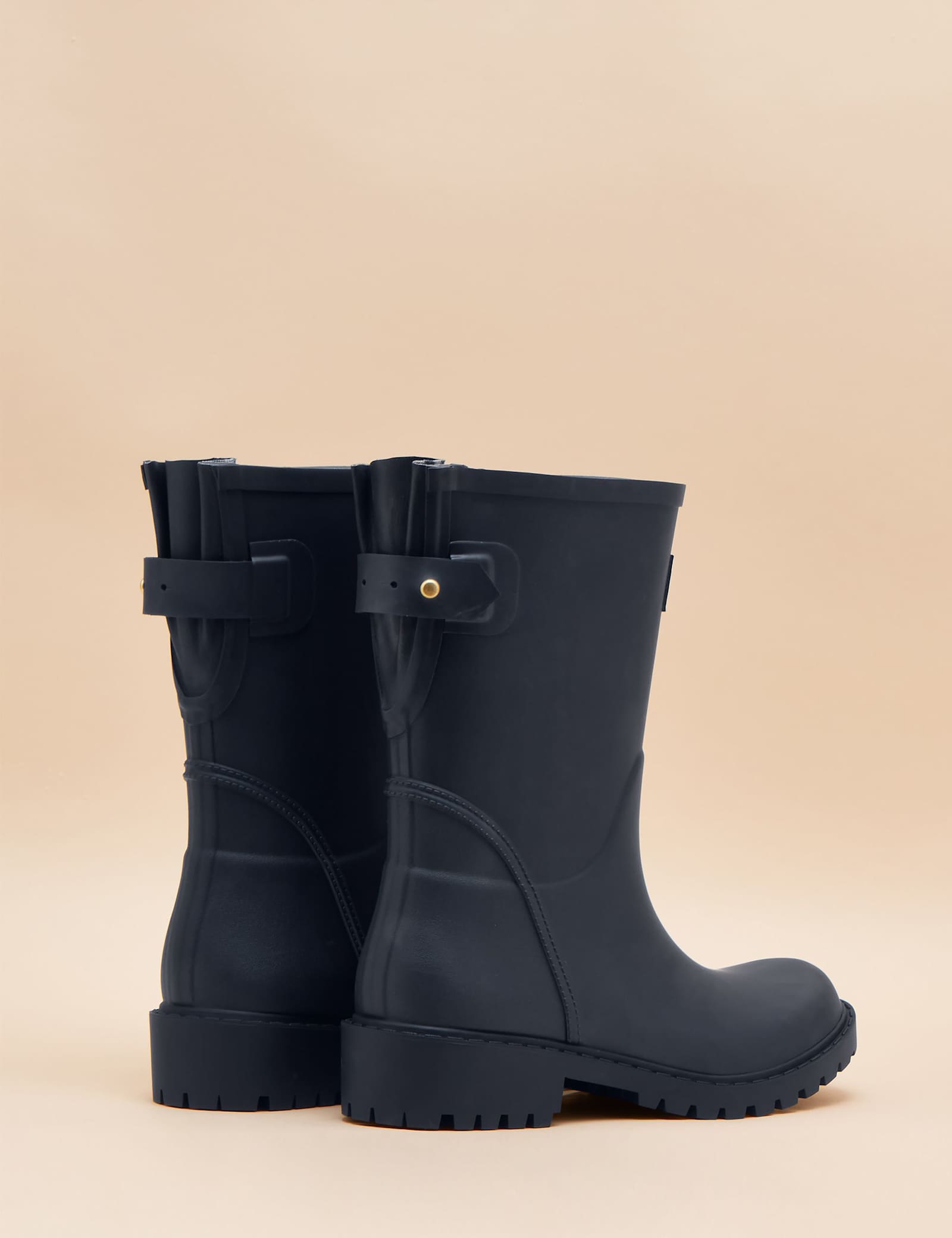 Adjustable Mid Calf Wellies - image 2