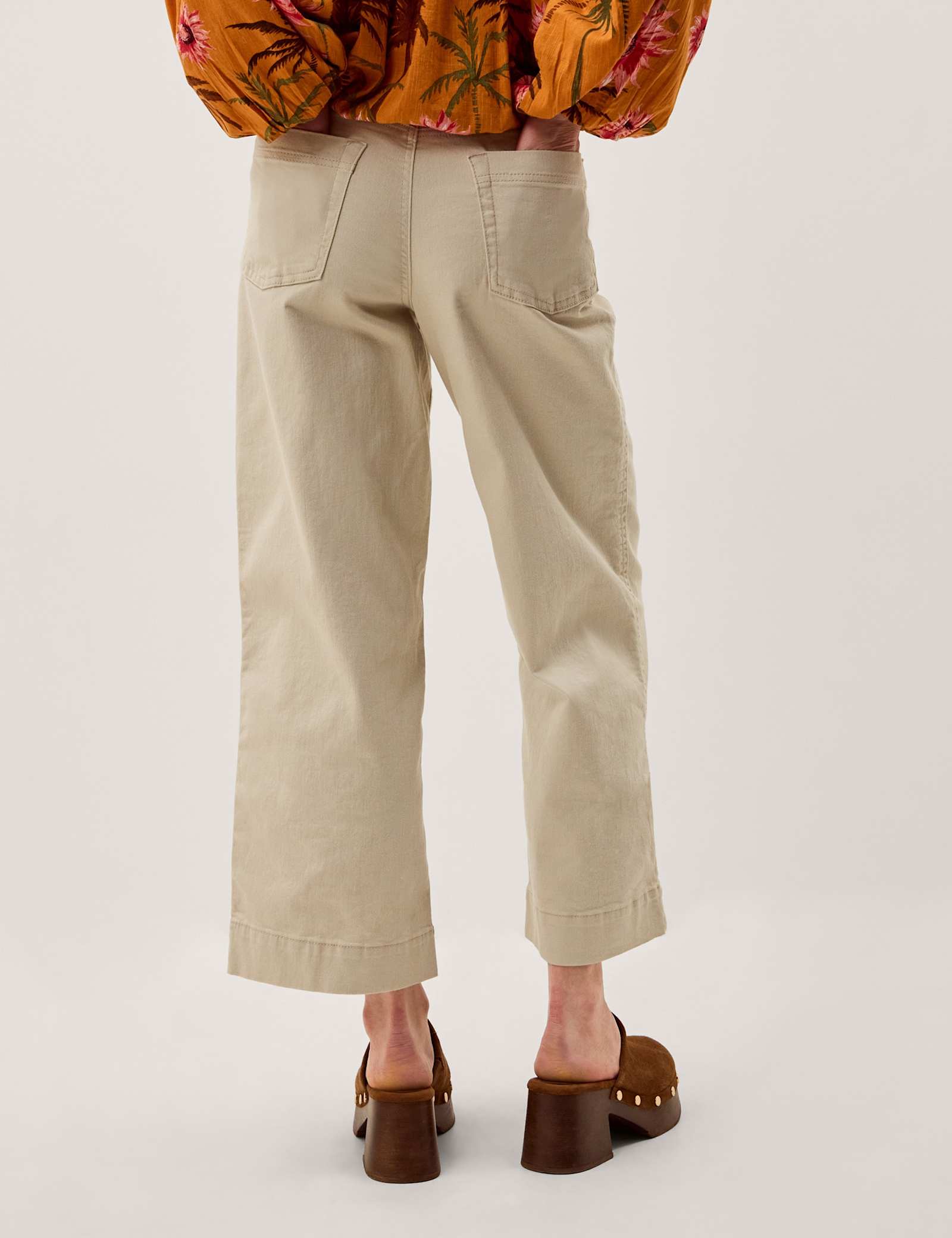 High Waisted Regular Wide Leg Cropped Jeans - image 5