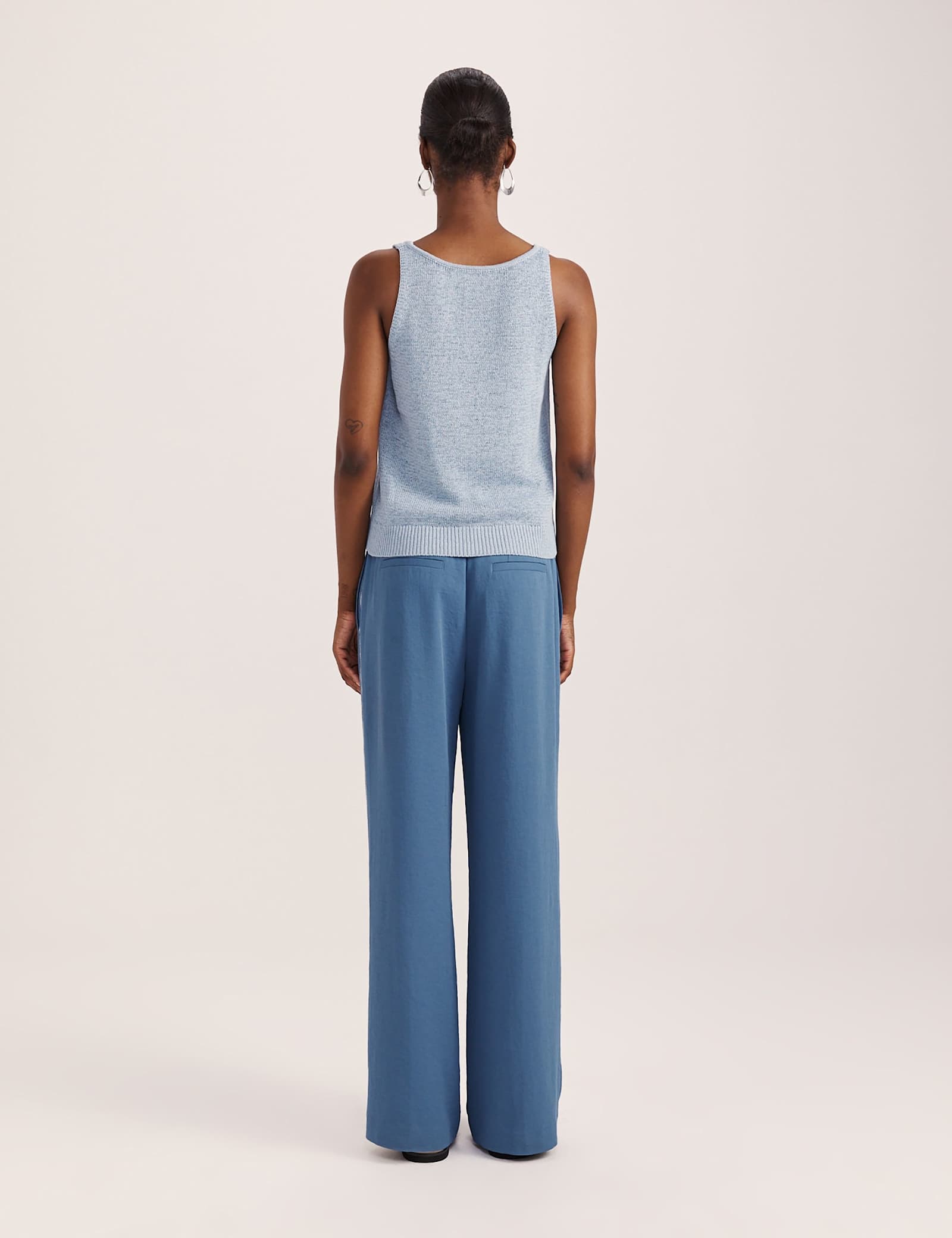 Linen Blend Textured V-Neck Vest Top - image 3