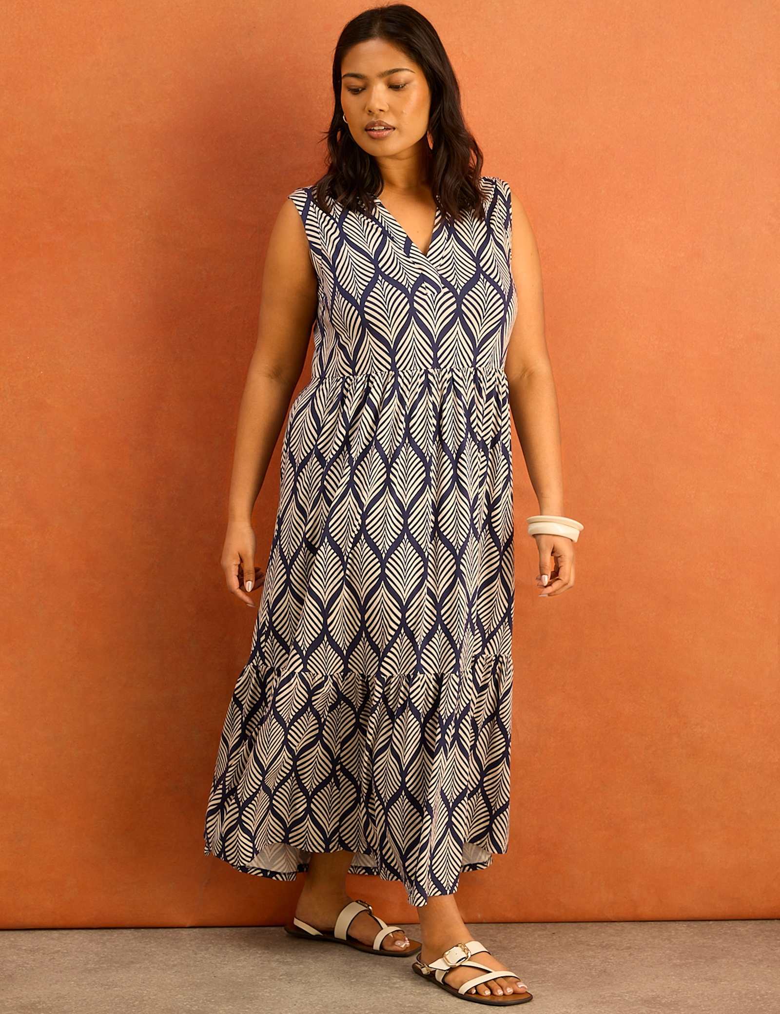 Leaf Print V-Neck Maxi Tiered Dress - image 5