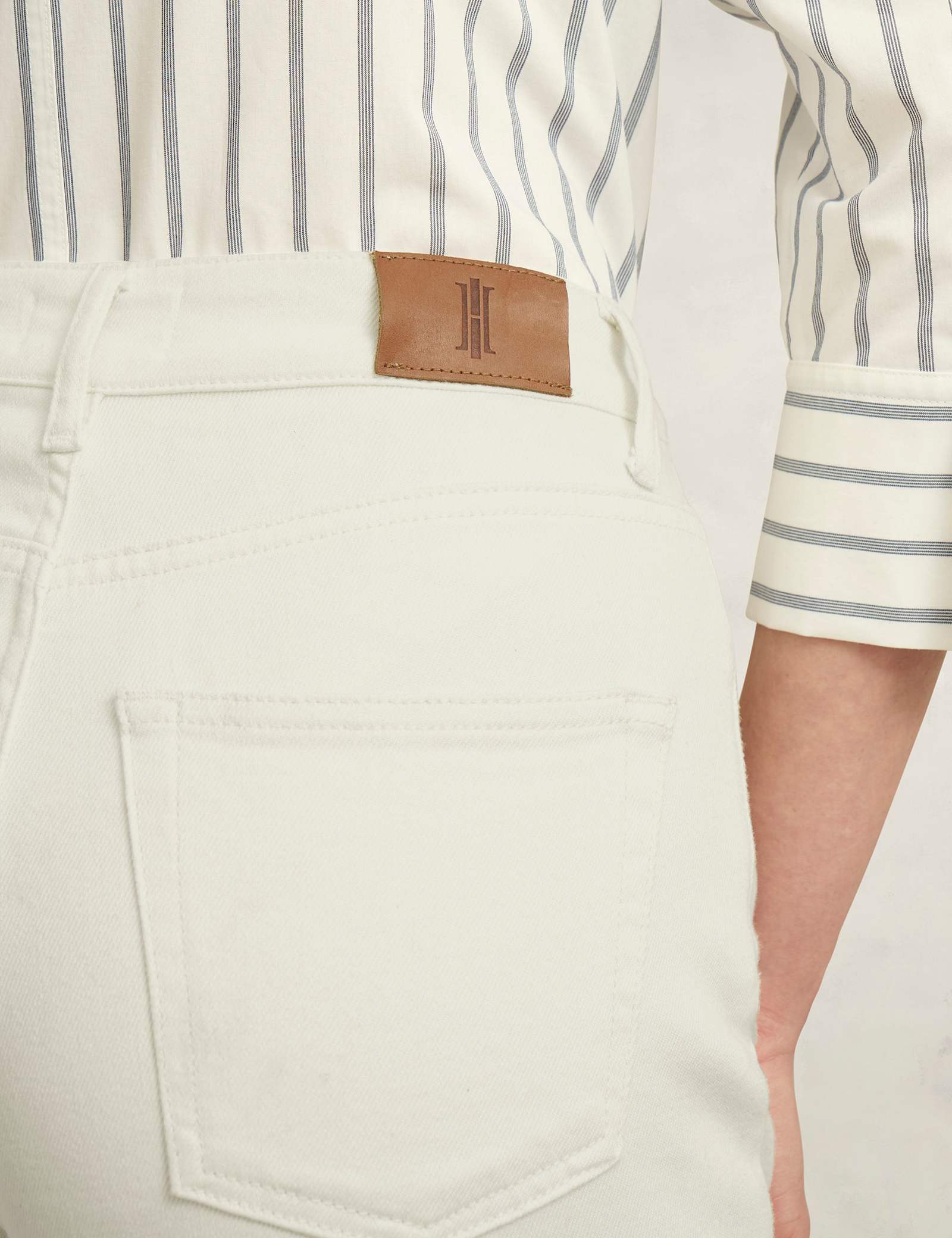 High Waisted Wide Leg Cropped Jeans - image 3