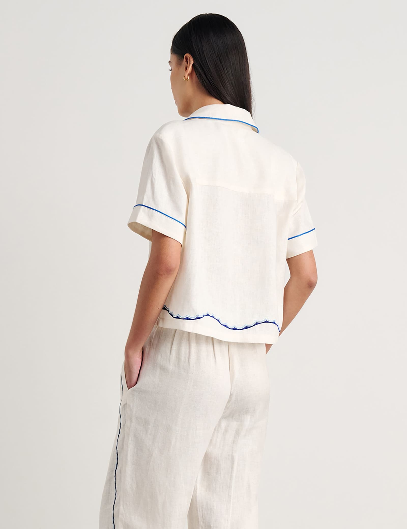 Pure Linen Seahorse Embroidery Cropped Shirt - image 2