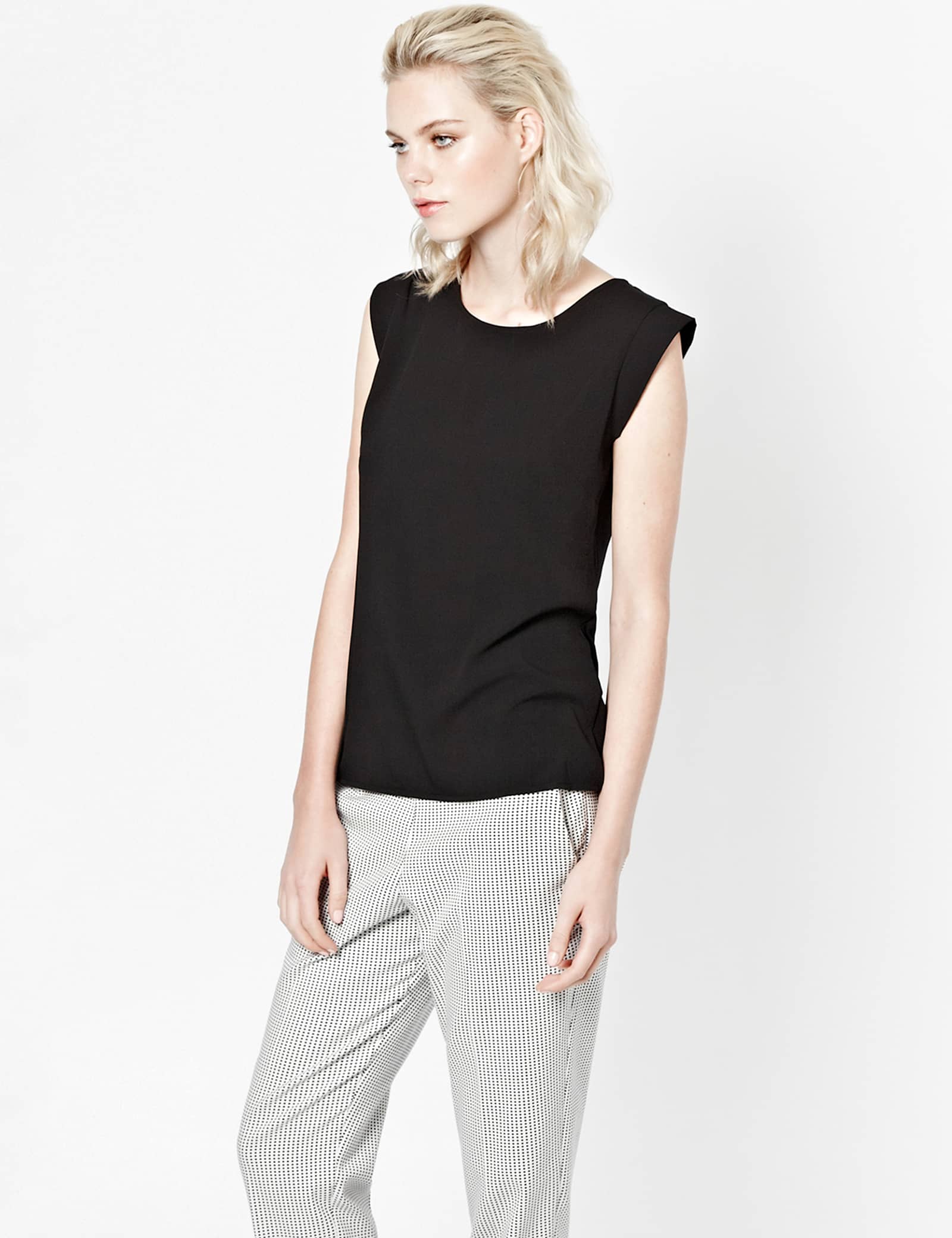 Relaxed Vest Top - image 3