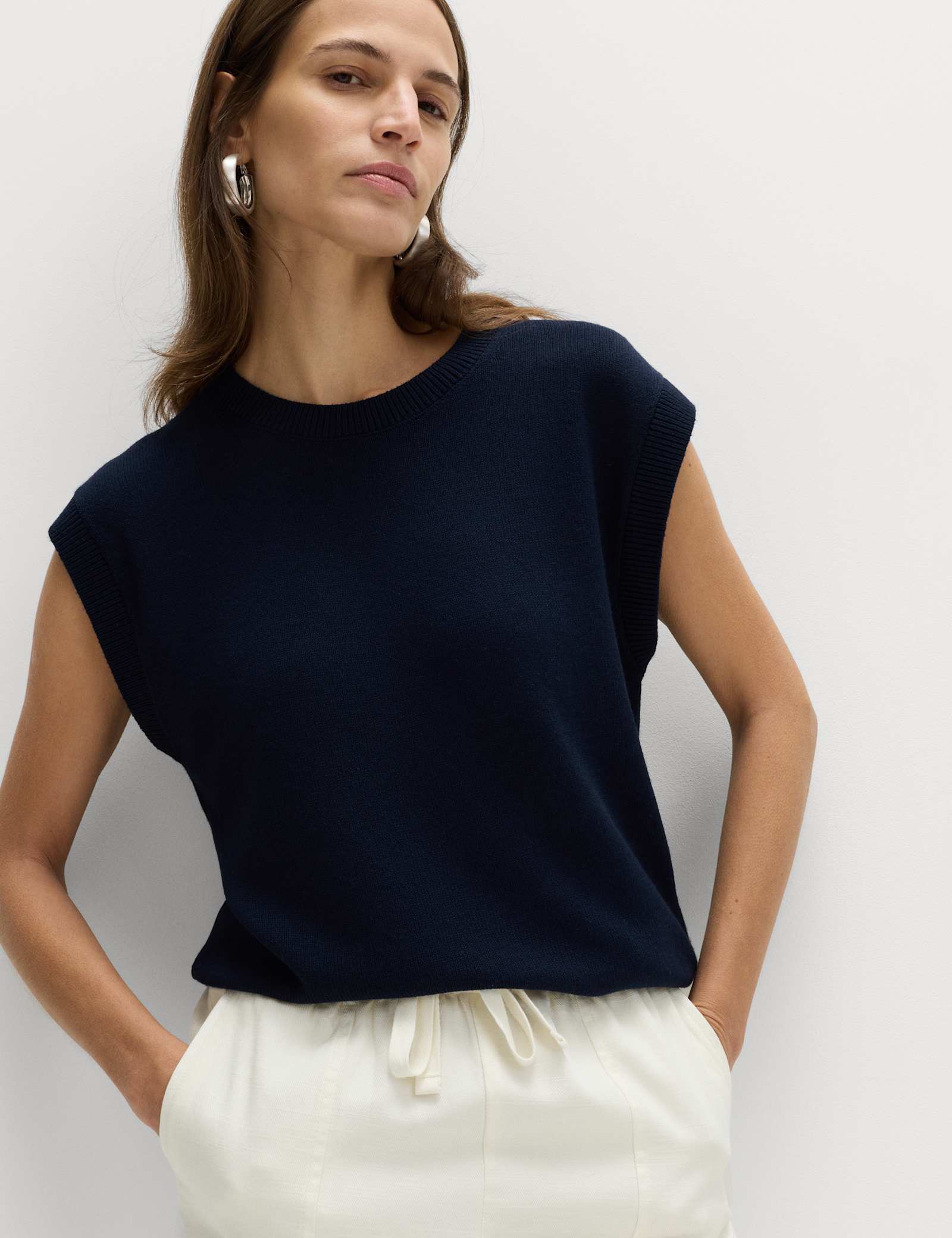 Muscle Knitted Vest with Linen - image 4