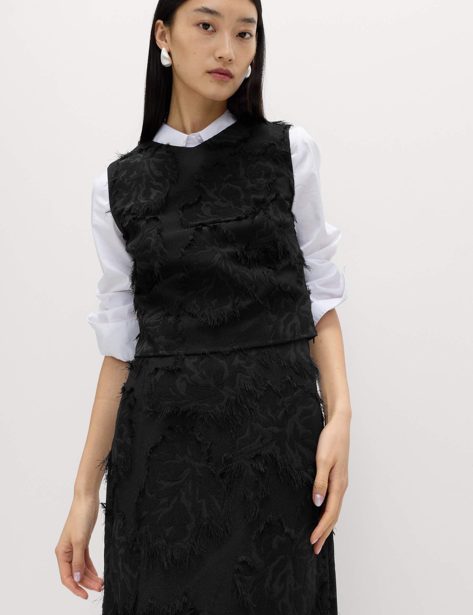 Textured Floral Jacquard Midi Column Skirt - image 5