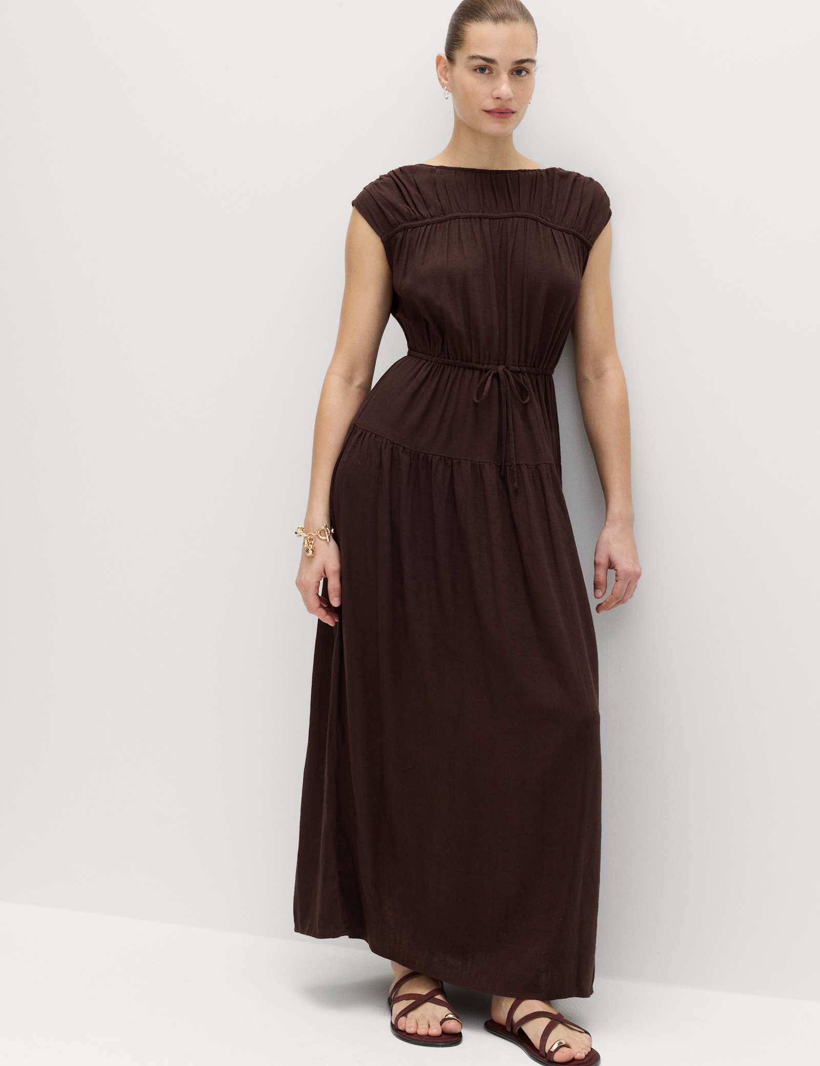 Ruched Maxi Waisted Dress with Linen - image 4