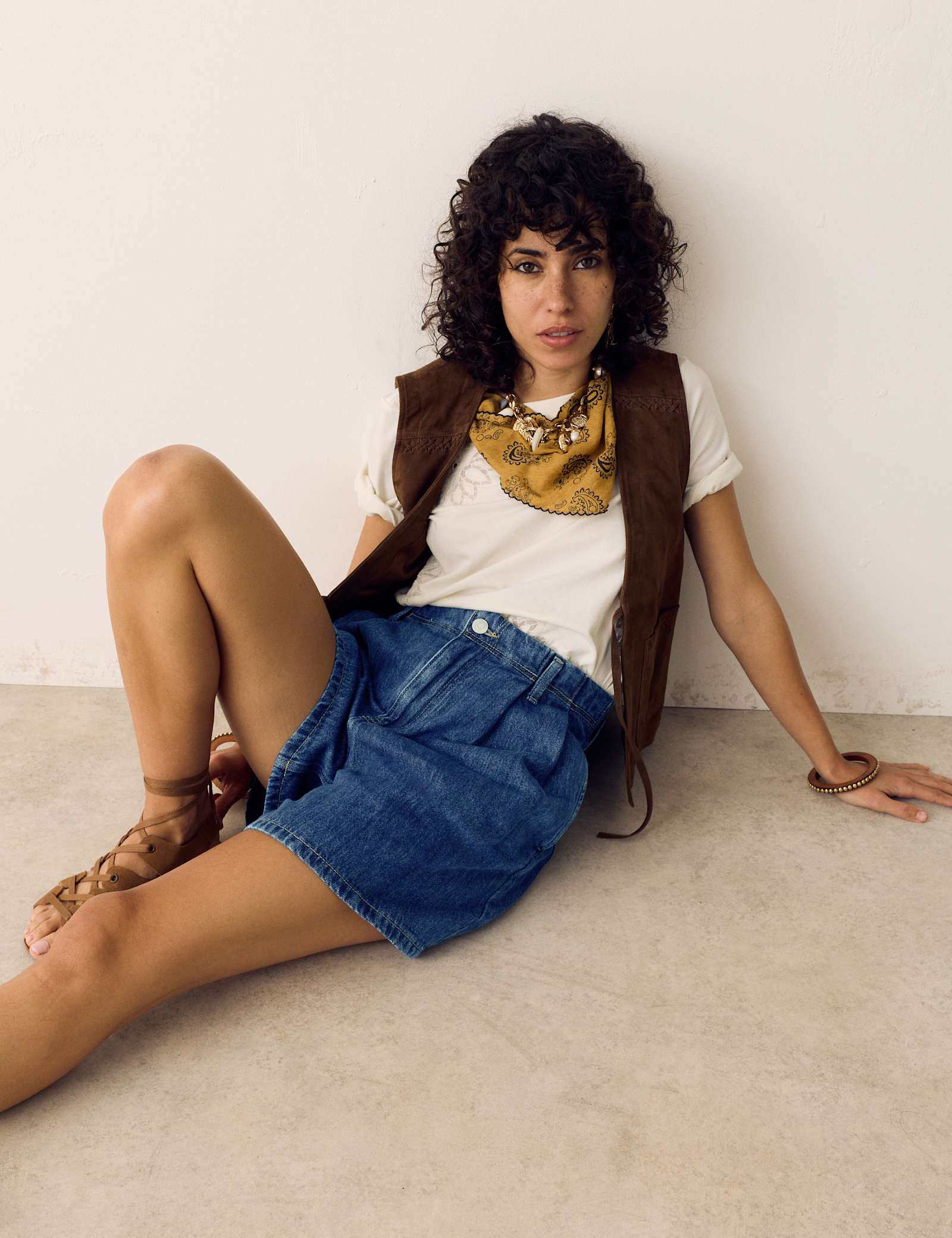 Pleat Front Denim Shorts - image 5