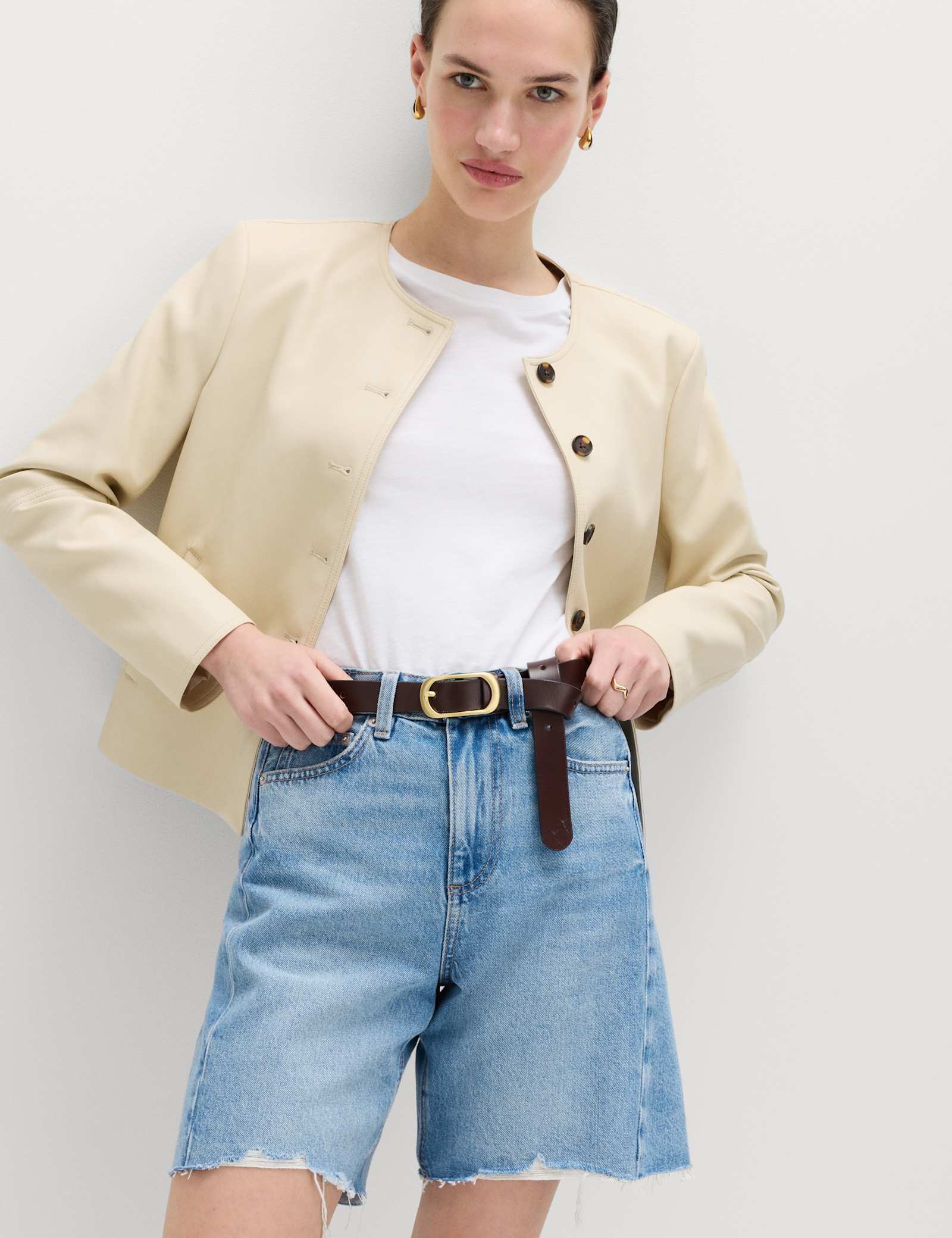 Denim Barrel Raw Hem Mid Rise Shorts - image 3