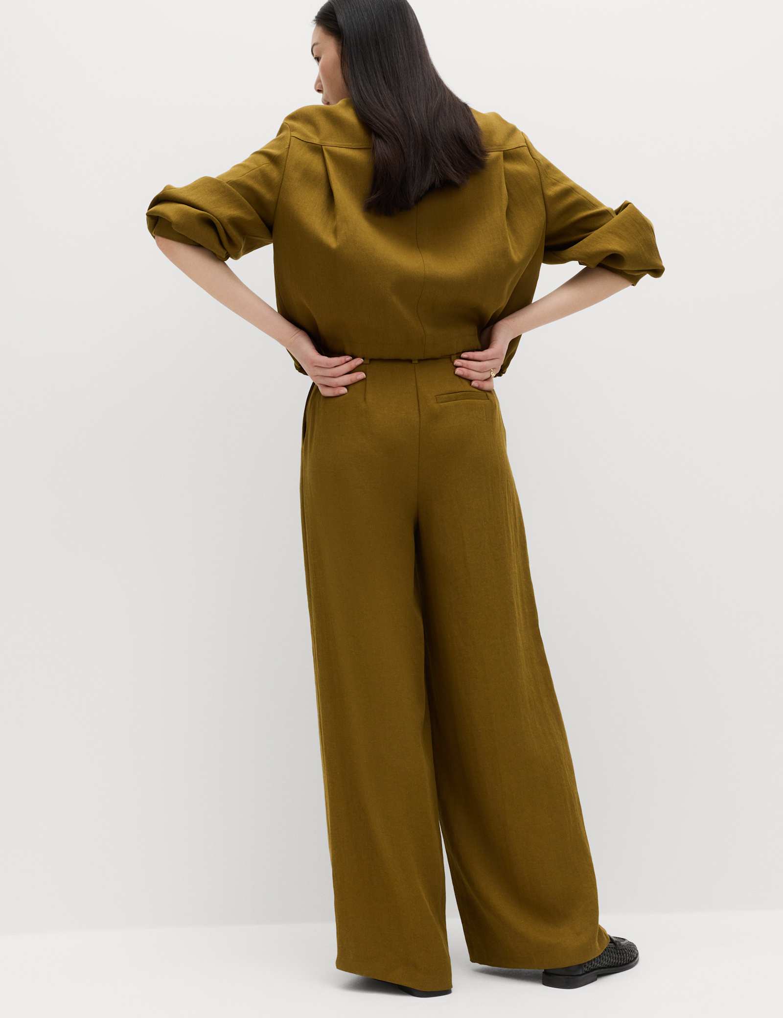Relaxed Wide Leg Trousers With Linen - image 4