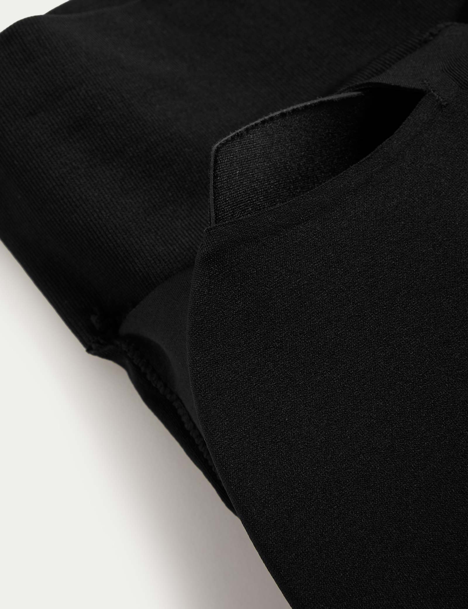 Cool Comfort Seamless Bum Boosting Shorts - image 4
