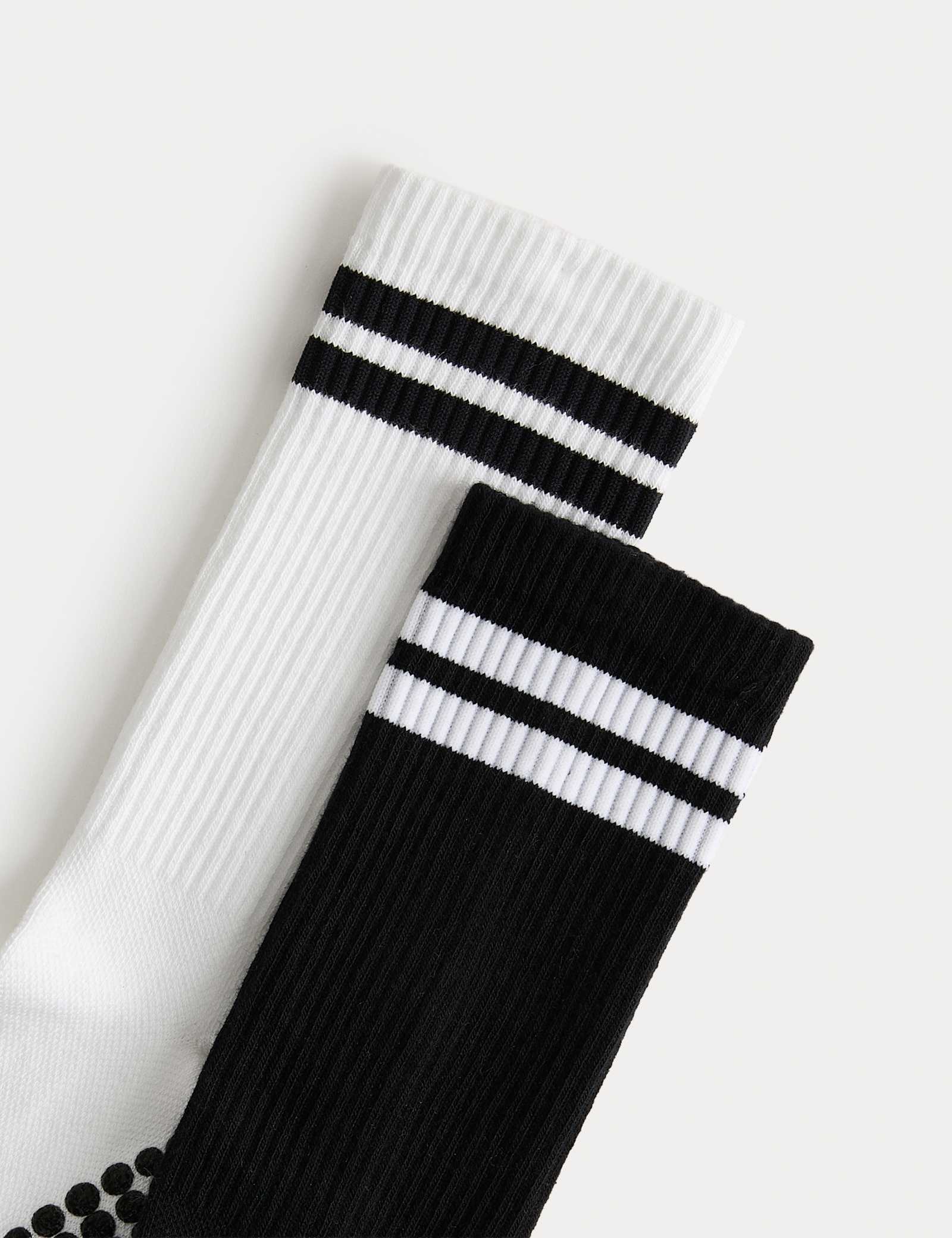 2pk Cotton Blend Stripe Yoga Socks - image 4
