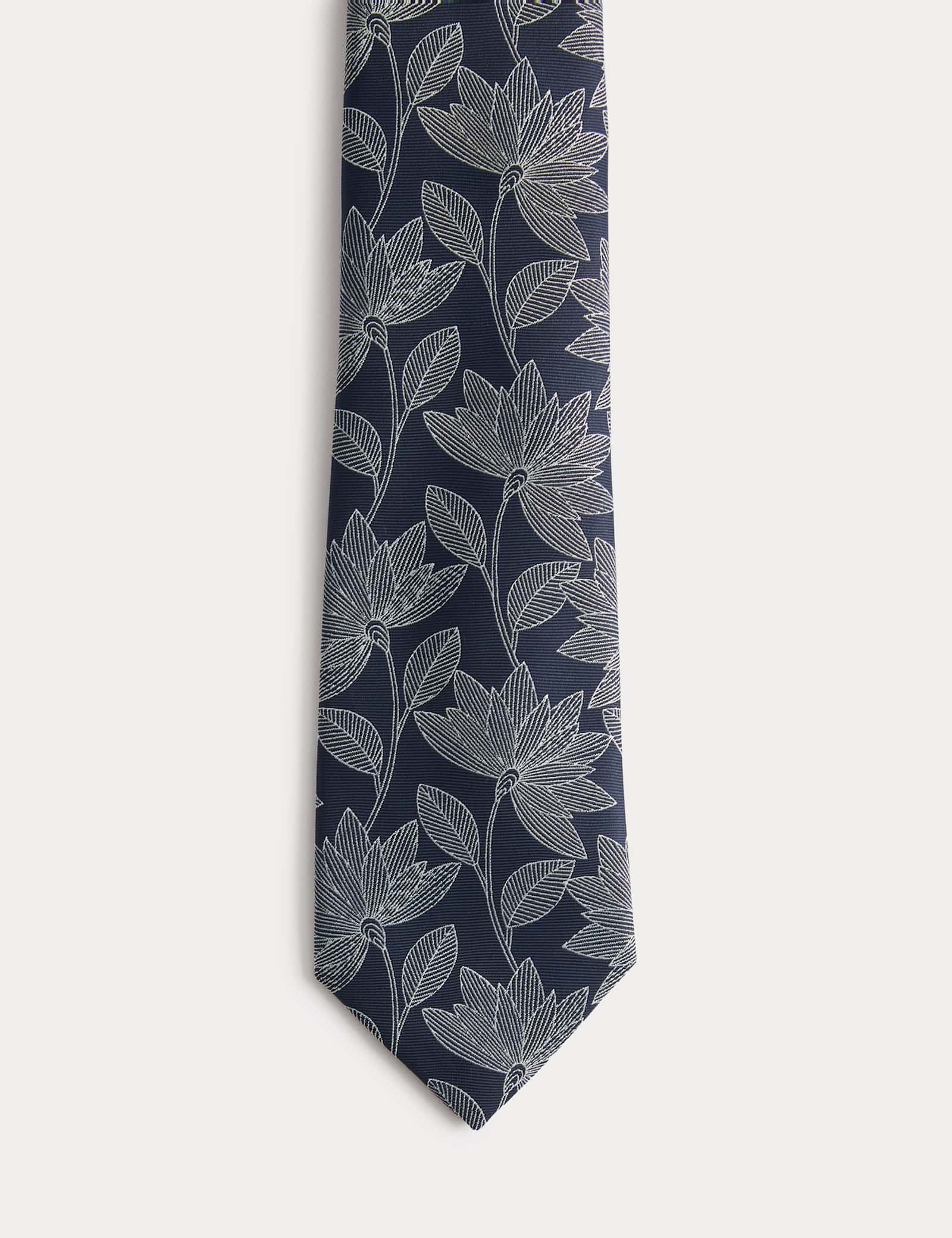 Floral Fan Tie - image 4