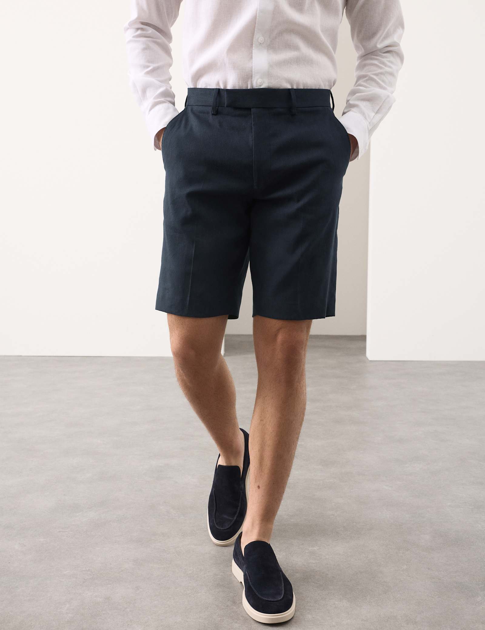 Tailored Fit Italian Performance Linen Blend Suit Shorts - image 4