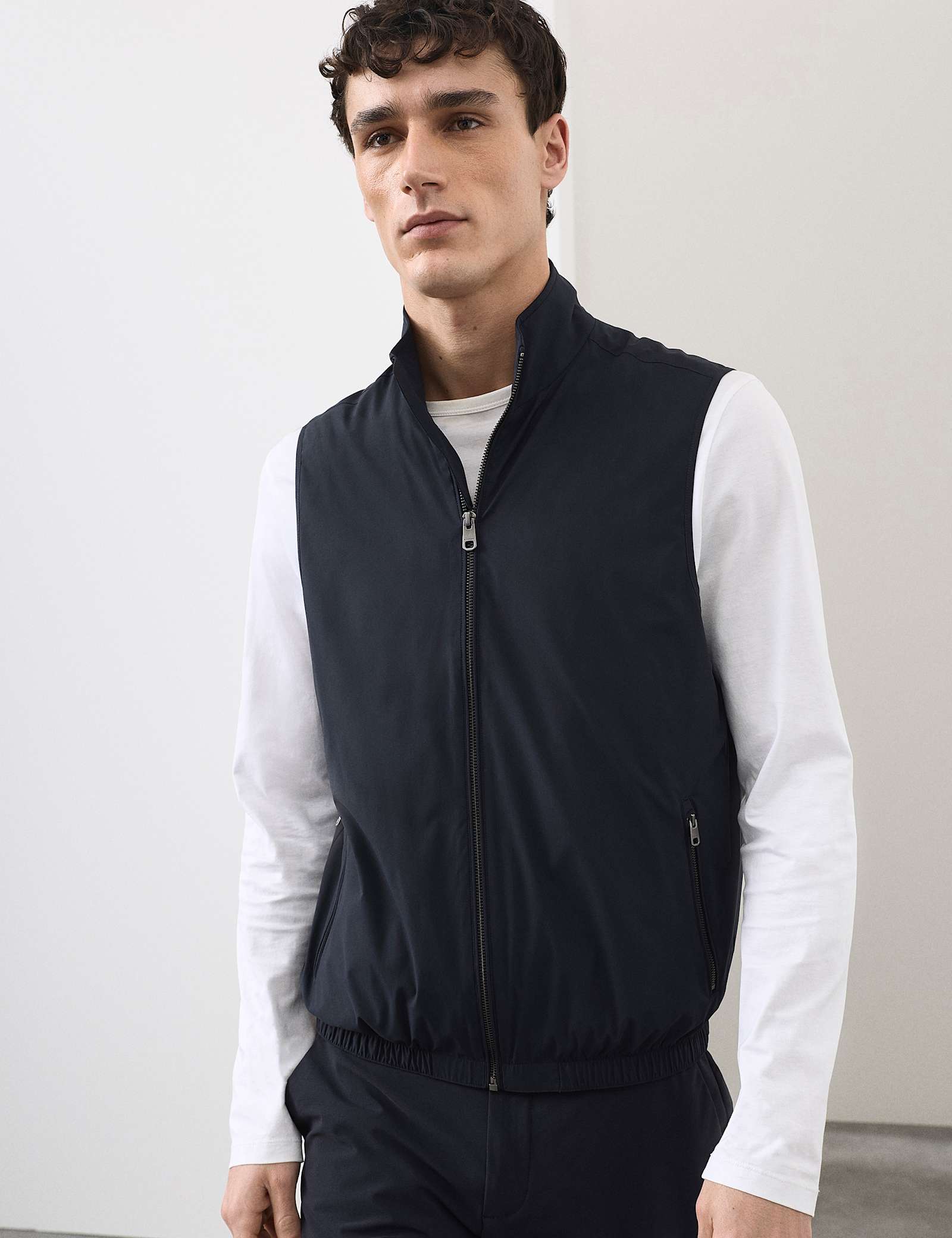 Lightweht Performance Jersey Lined Gilet - image 2