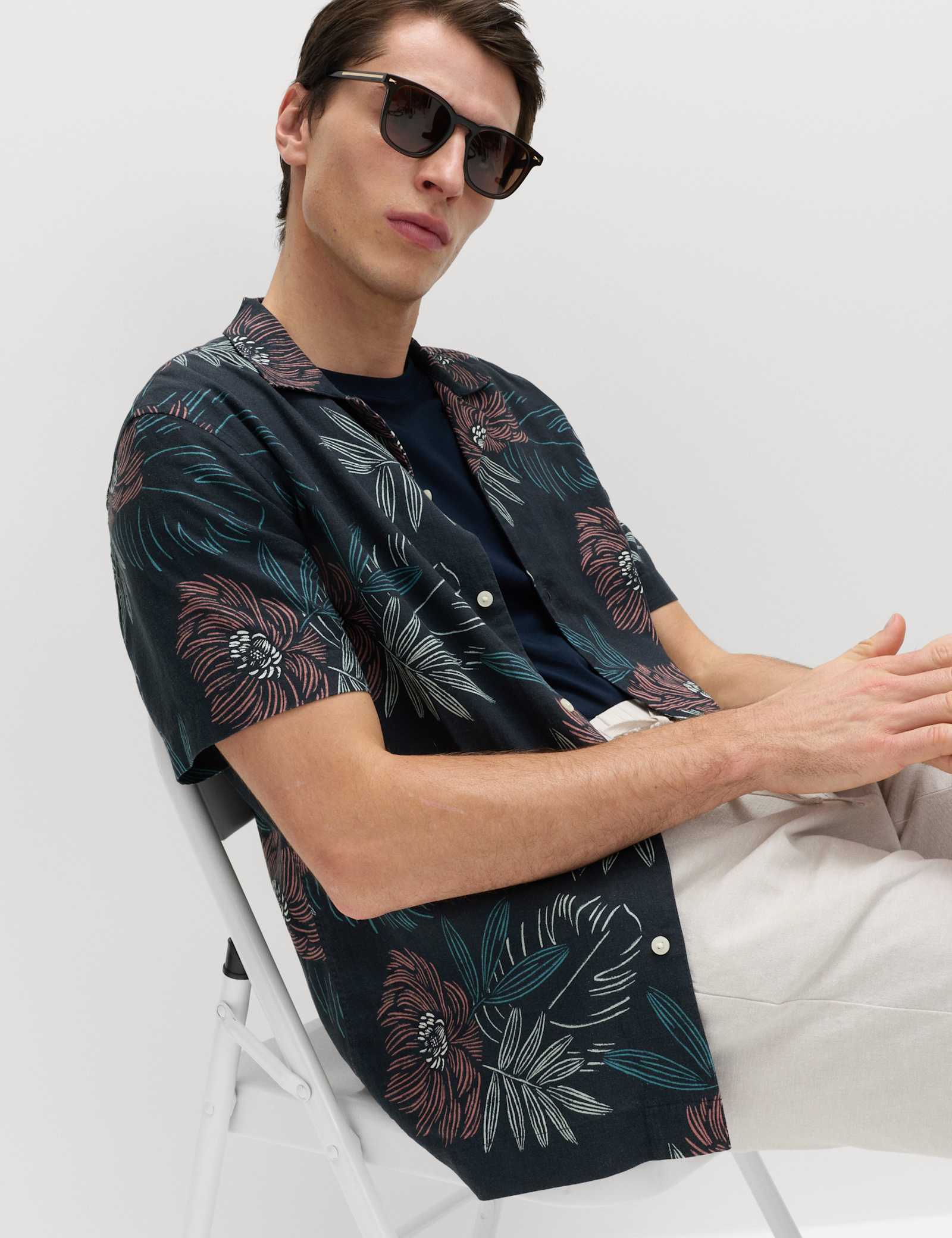 Linen Rich Hawaiian Shirt - image 2