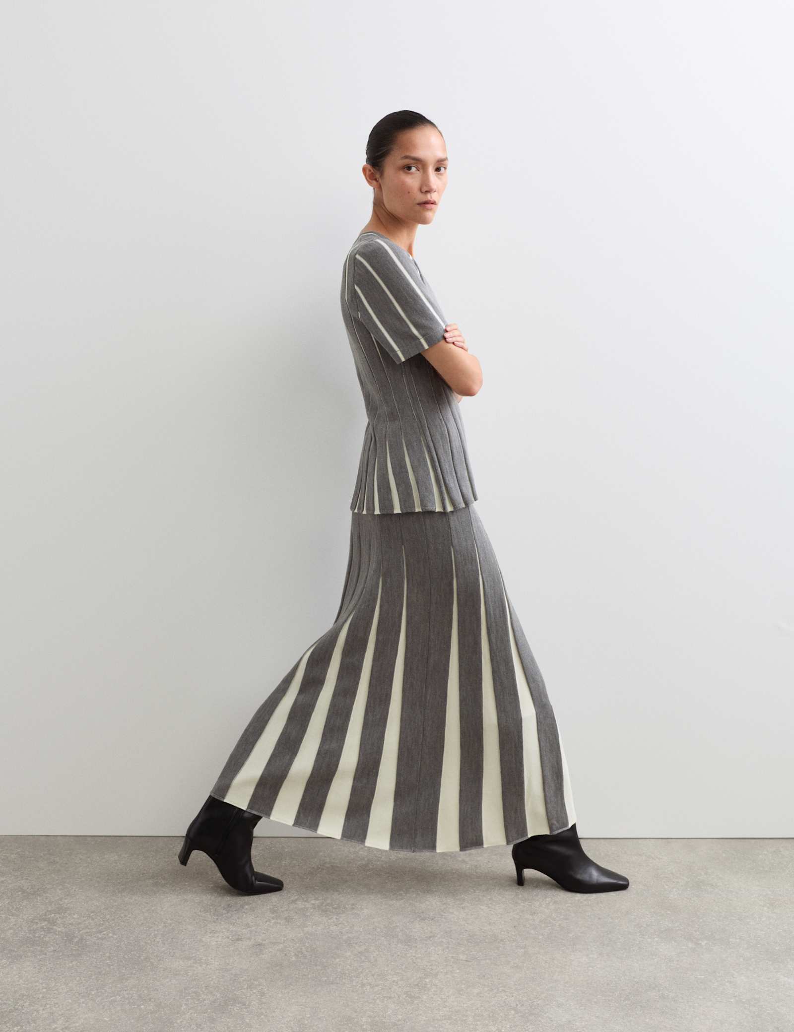 Merino Wool Rich V-Neck Pleated Knitted Top - image 2