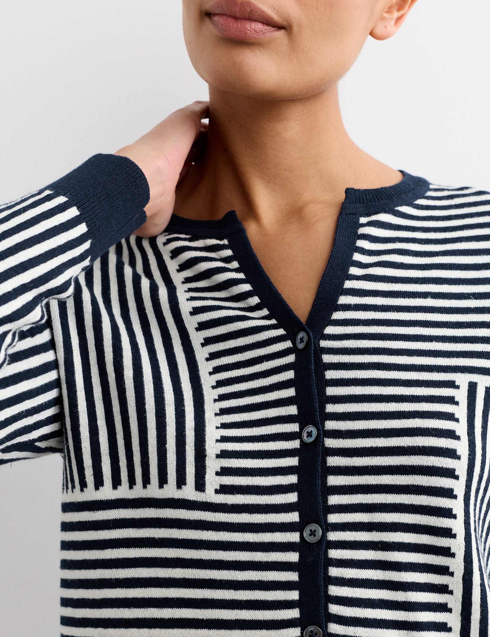 Linen Blend Striped V-Neck Button Jumper - image 5