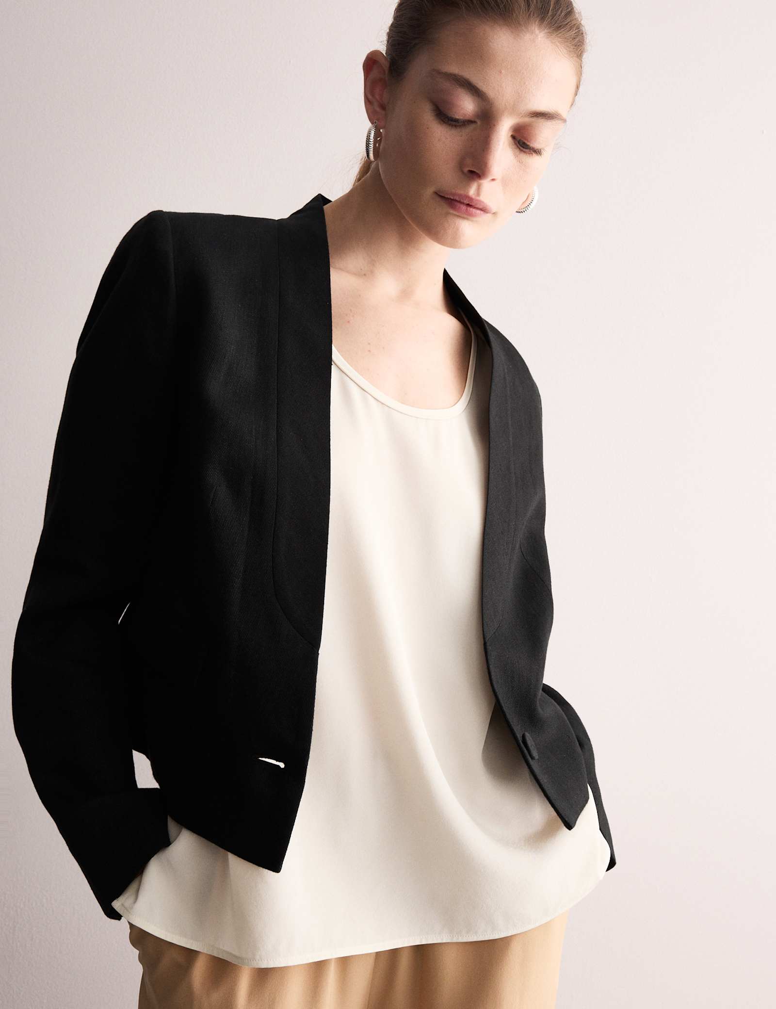 Pure Linen Collarless Cropped Jacket - image 2