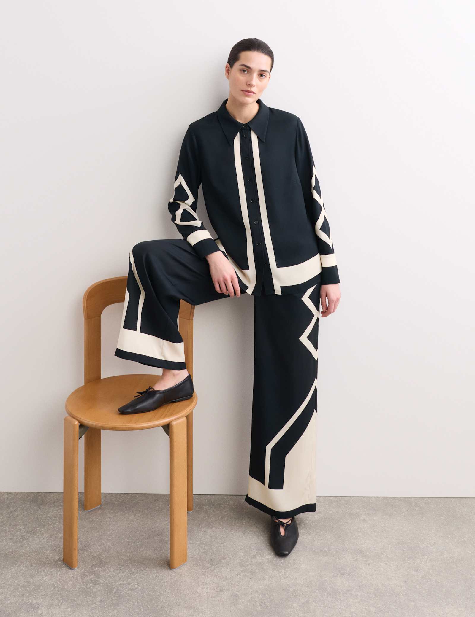 Geometric Jacquard Wide Leg Trousers - image 2
