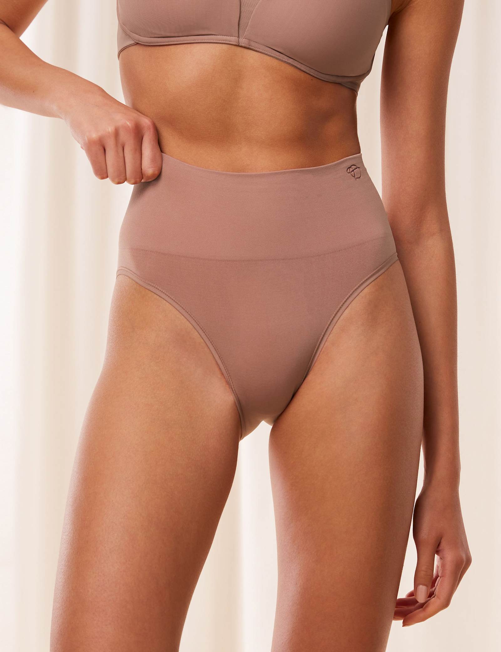 Soft Sculpt High Waisted Tummy Control Shaping Knickers - image 4