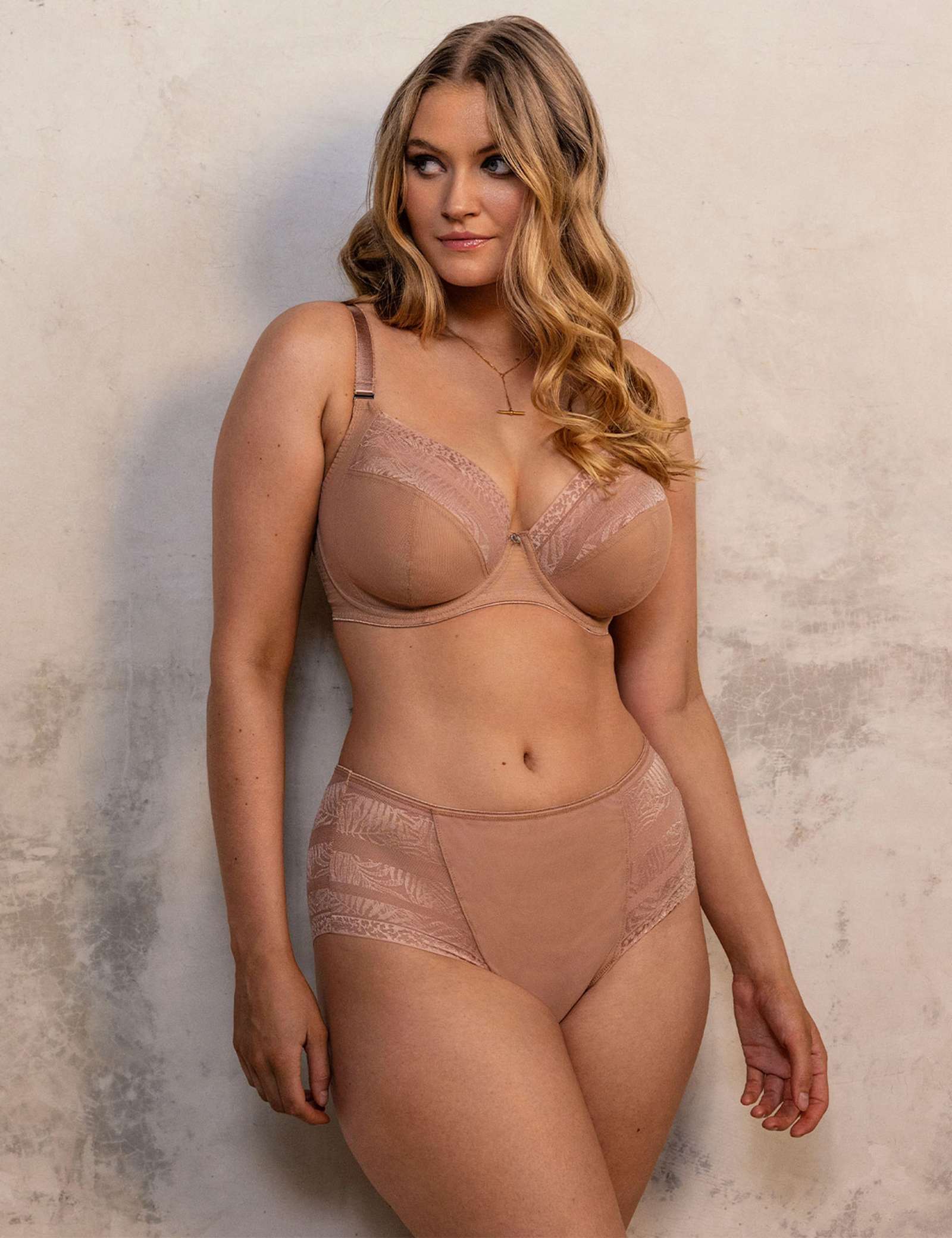 Devote Lace Wired Side Support Plunge Bra - image 5