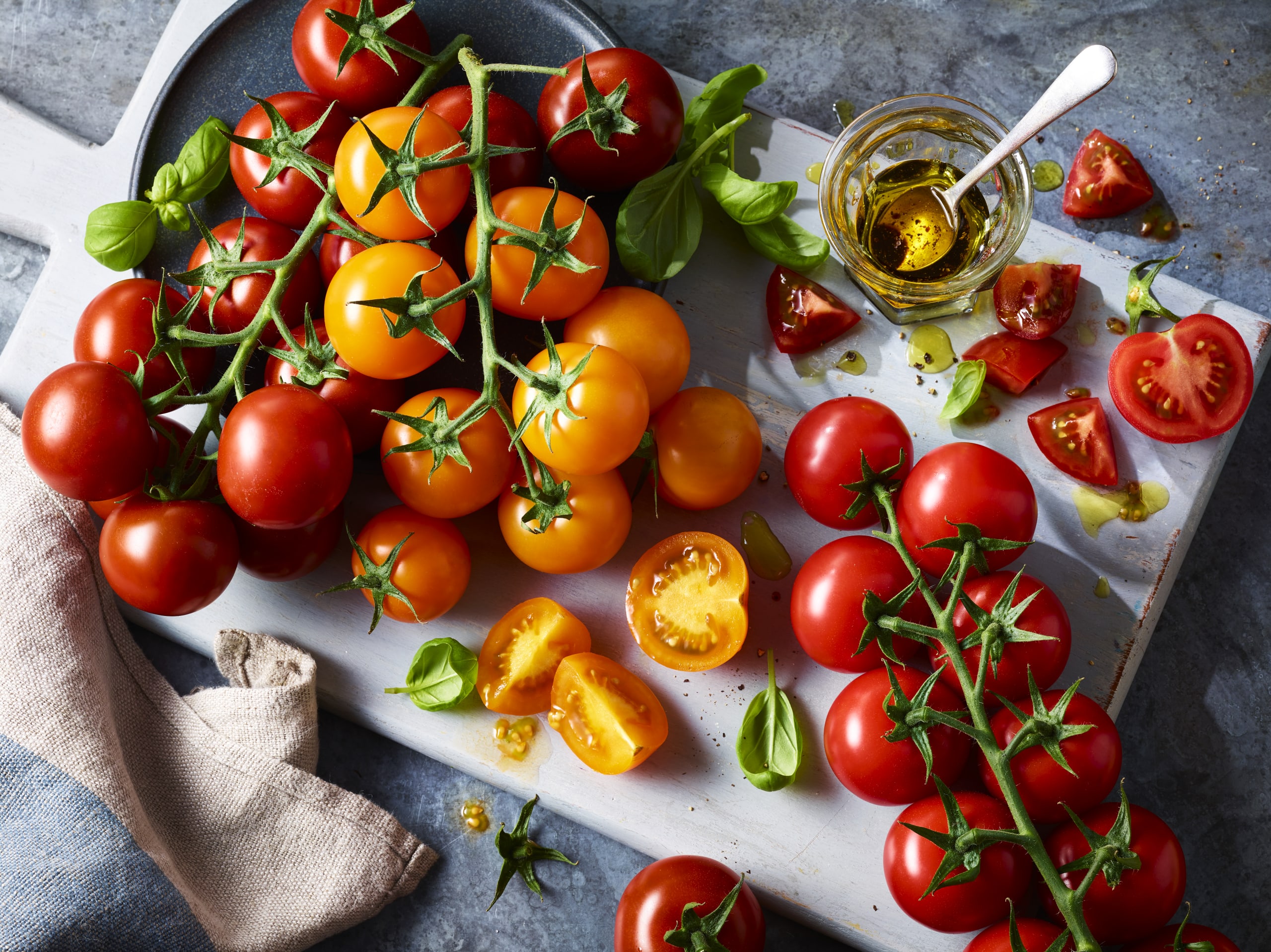 Piccolo Vine Tomatoes 3 of 3