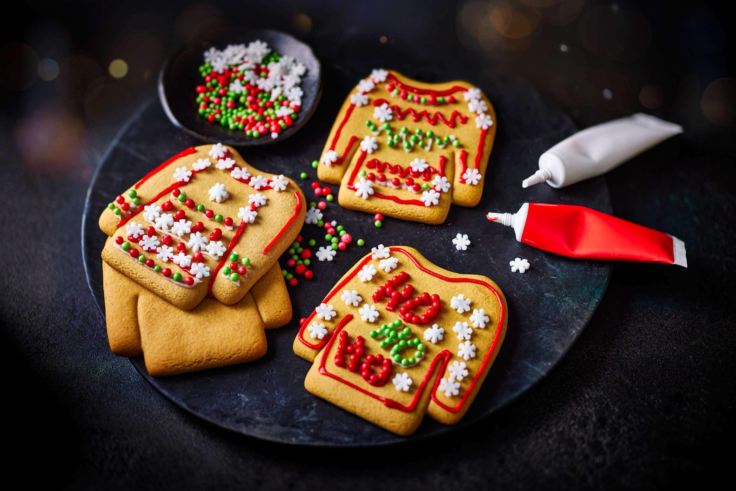 Decorate Your Own Gingerbread Christmas Jumper Biscuits 2 of 2