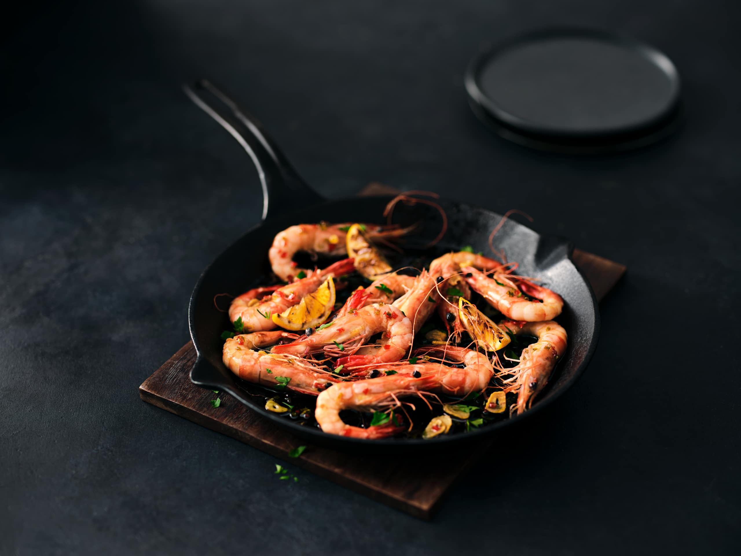 Collection 12 Madagascan Easy Peel Raw Prawns 2 of 2