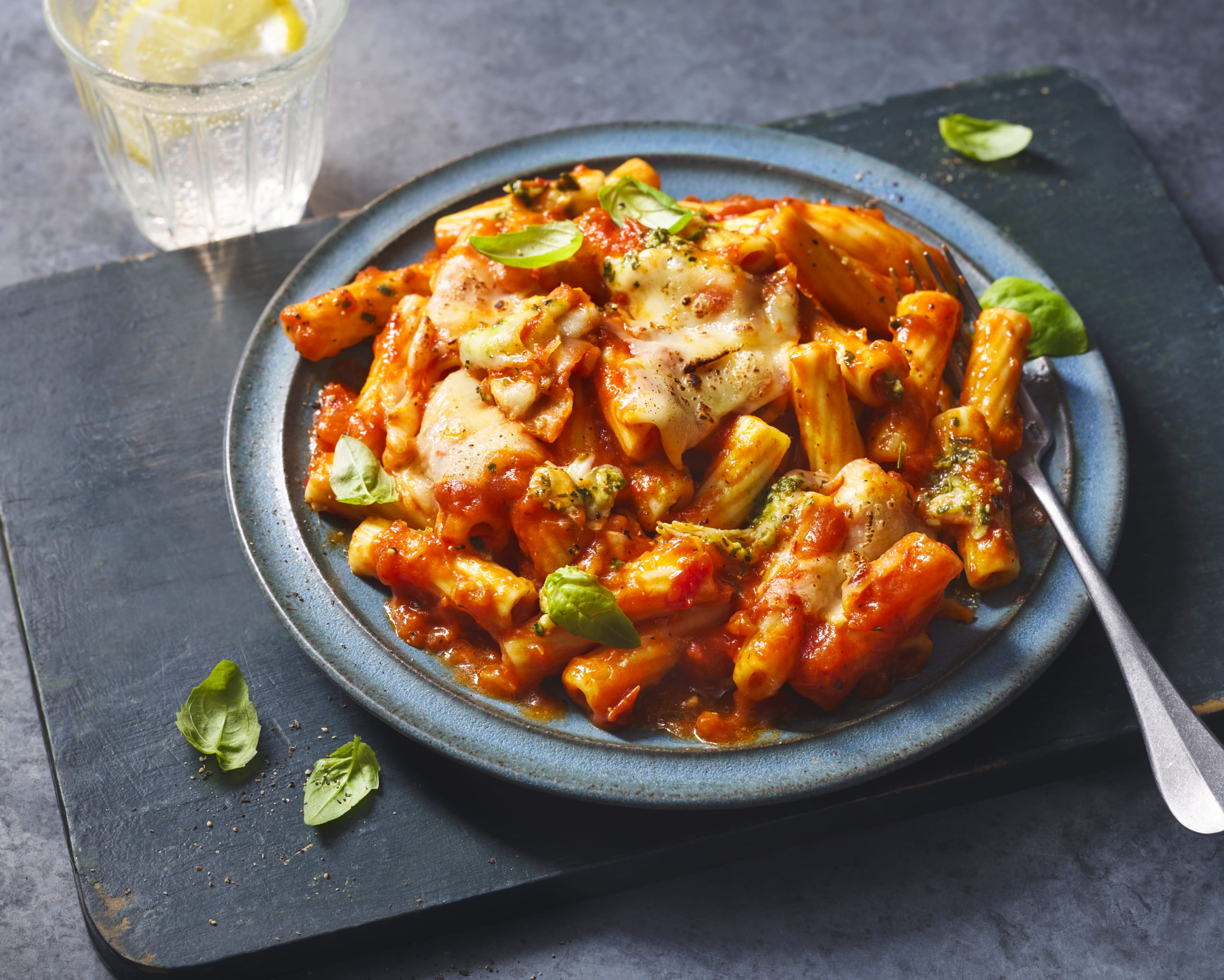 Tomato, Mozzarella and Pesto Pasta Bake Meal for One 2 of 2