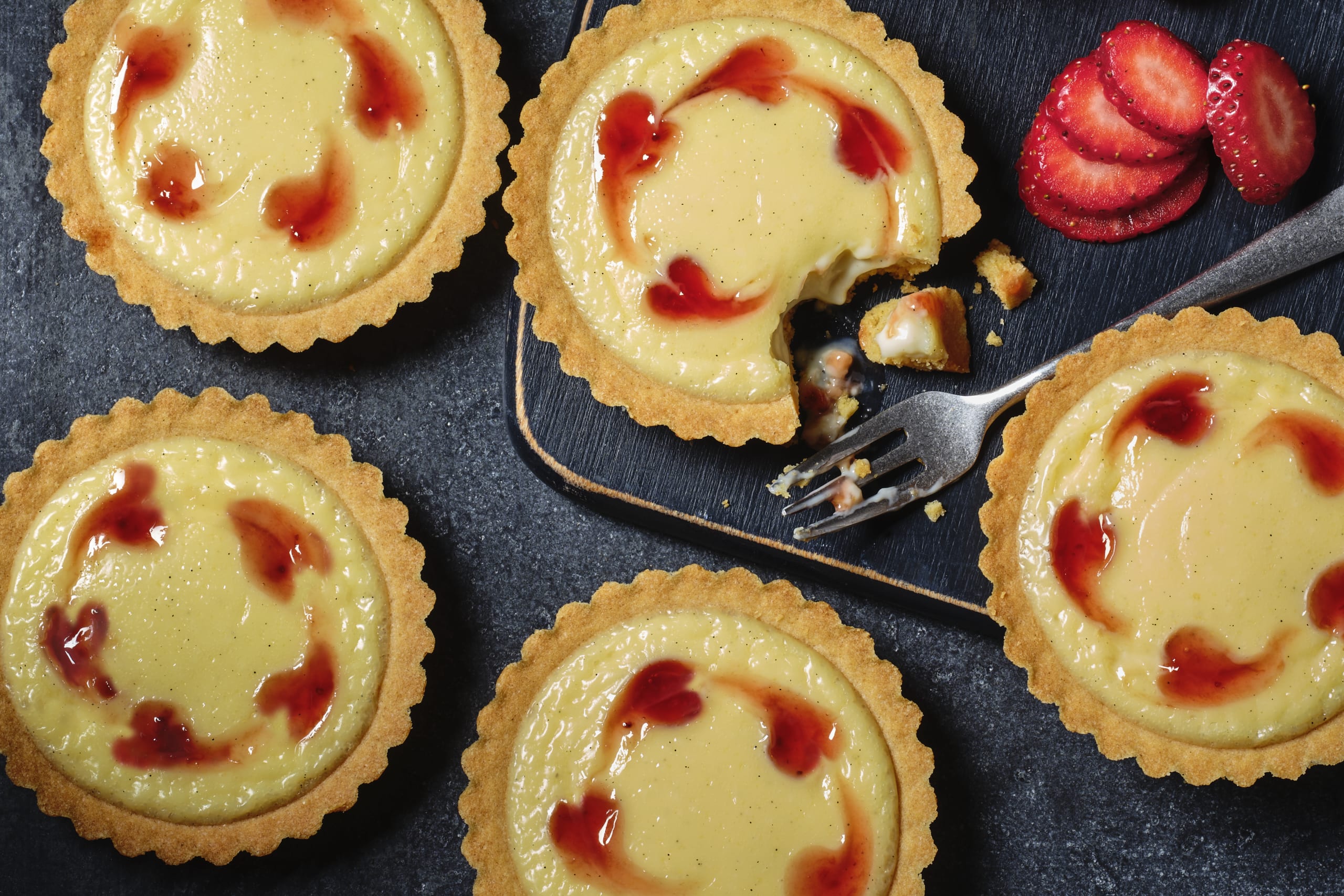 Madagascan Vanilla Luxury Custard 2 of 2