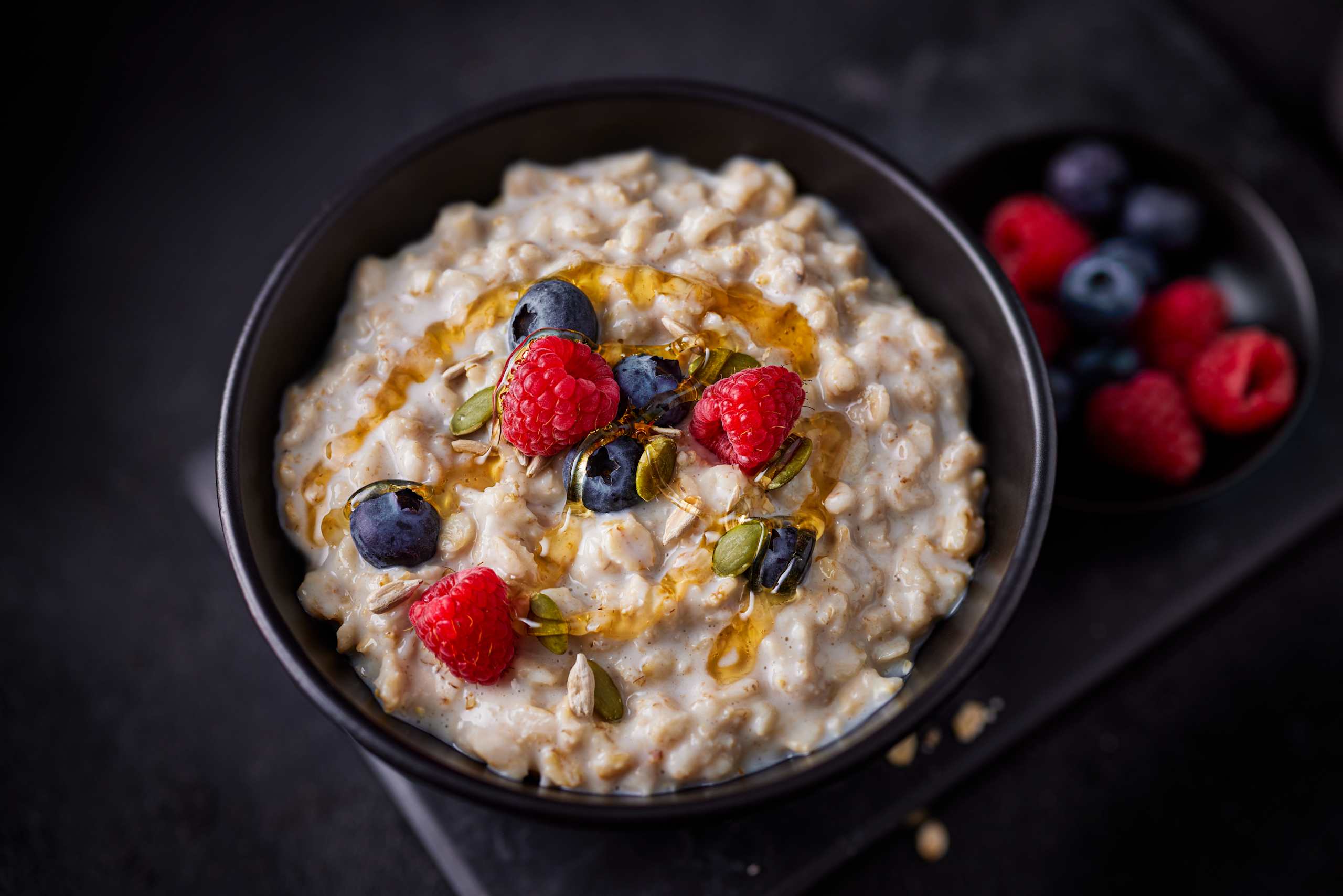 Whole Scottish Porridge Oats 2 of 3